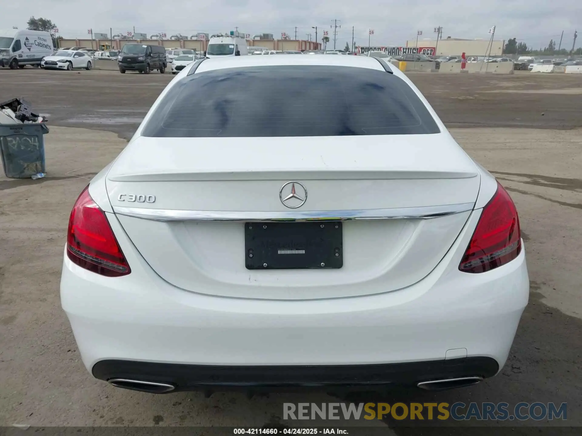 17 Фотография поврежденного автомобиля 55SWF8DB6KU315584 MERCEDES-BENZ C 300 2019