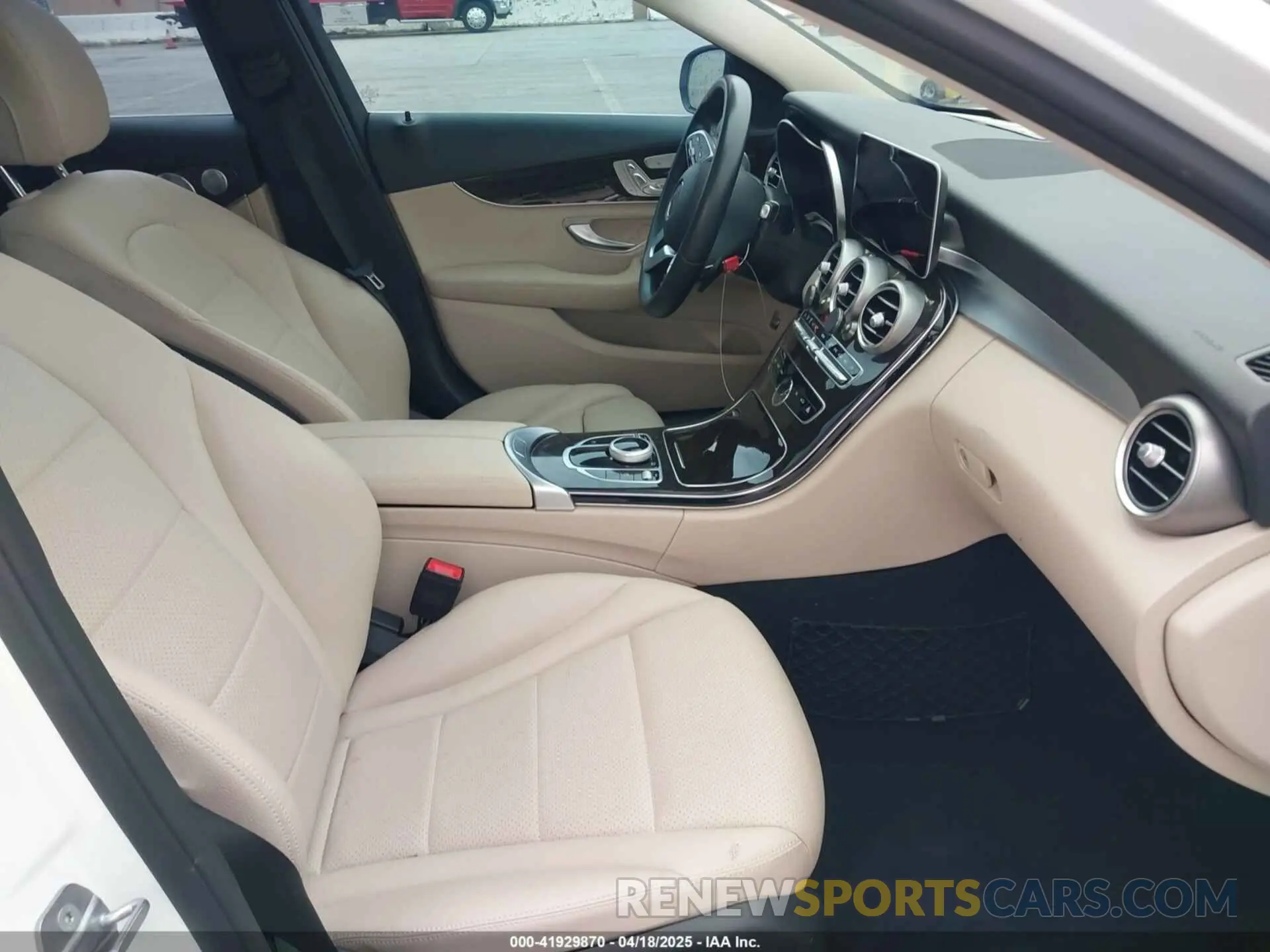 5 Фотография поврежденного автомобиля 55SWF8DB7KU299640 MERCEDES-BENZ C 300 2019