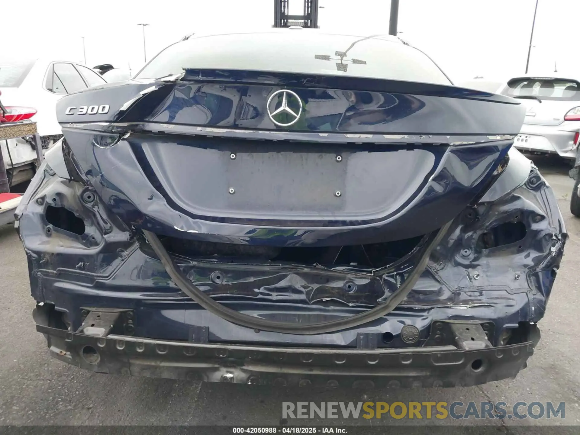 17 Фотография поврежденного автомобиля 55SWF8DB8KU304604 MERCEDES-BENZ C 300 2019