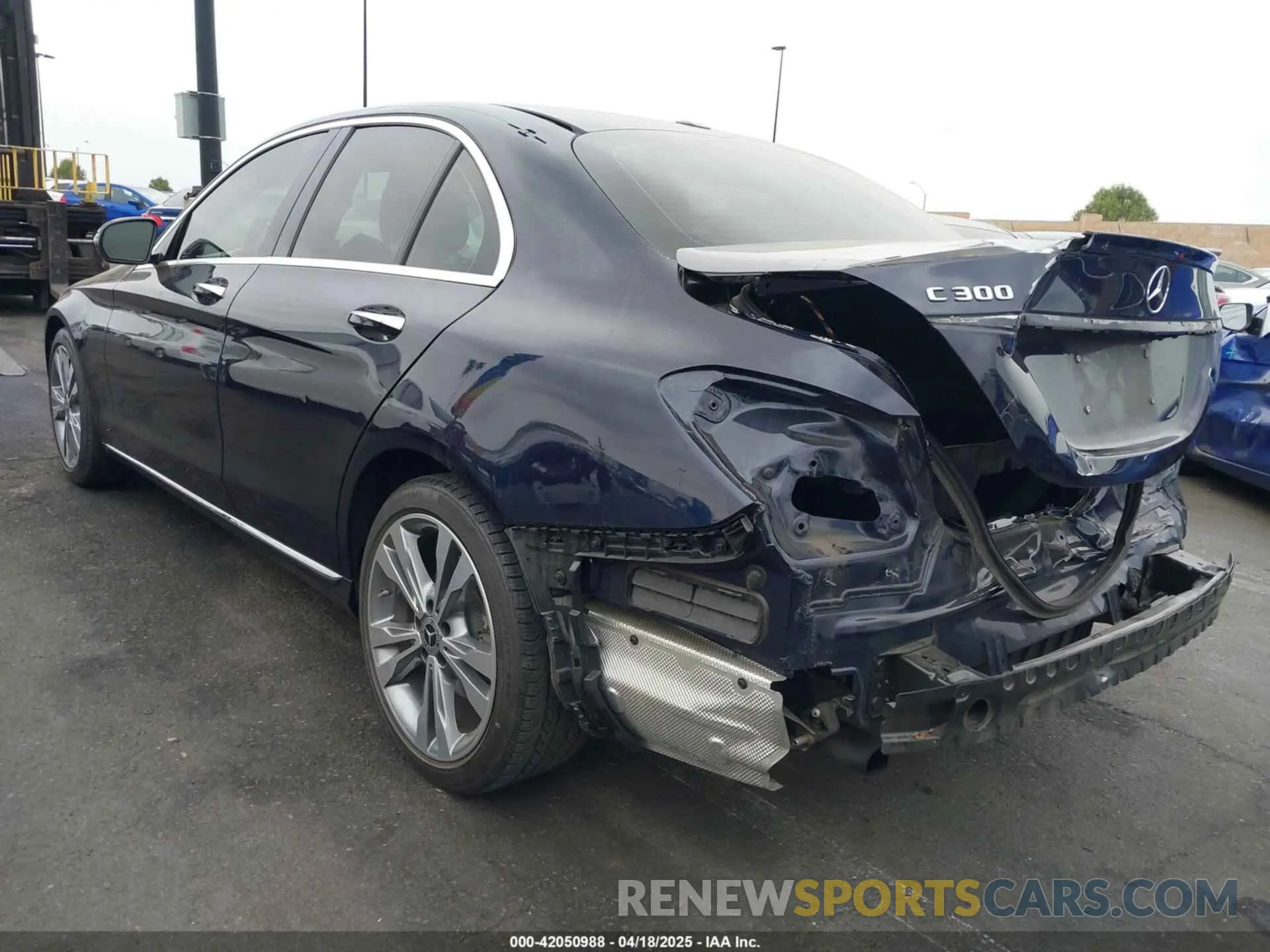 3 Фотография поврежденного автомобиля 55SWF8DB8KU304604 MERCEDES-BENZ C 300 2019