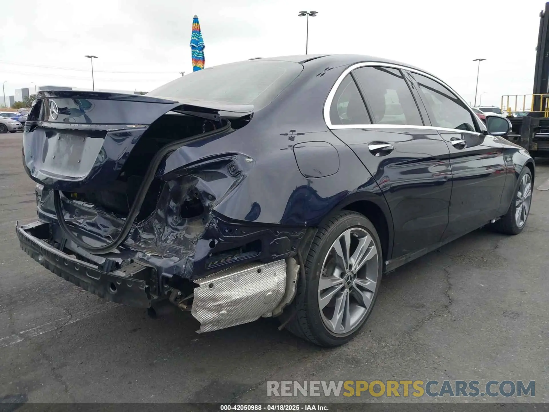 4 Фотография поврежденного автомобиля 55SWF8DB8KU304604 MERCEDES-BENZ C 300 2019