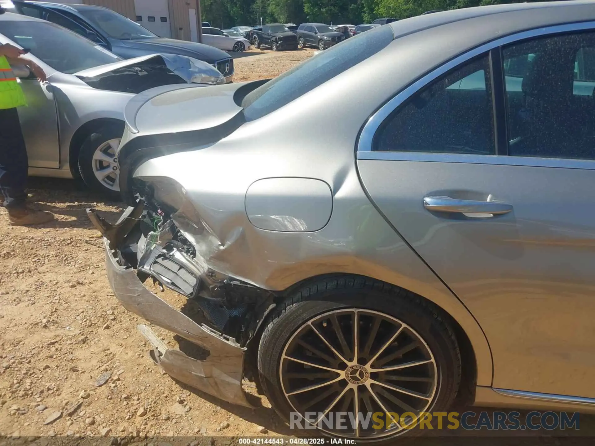 6 Фотография поврежденного автомобиля 55SWF8DB8KU308975 MERCEDES-BENZ C 300 2019