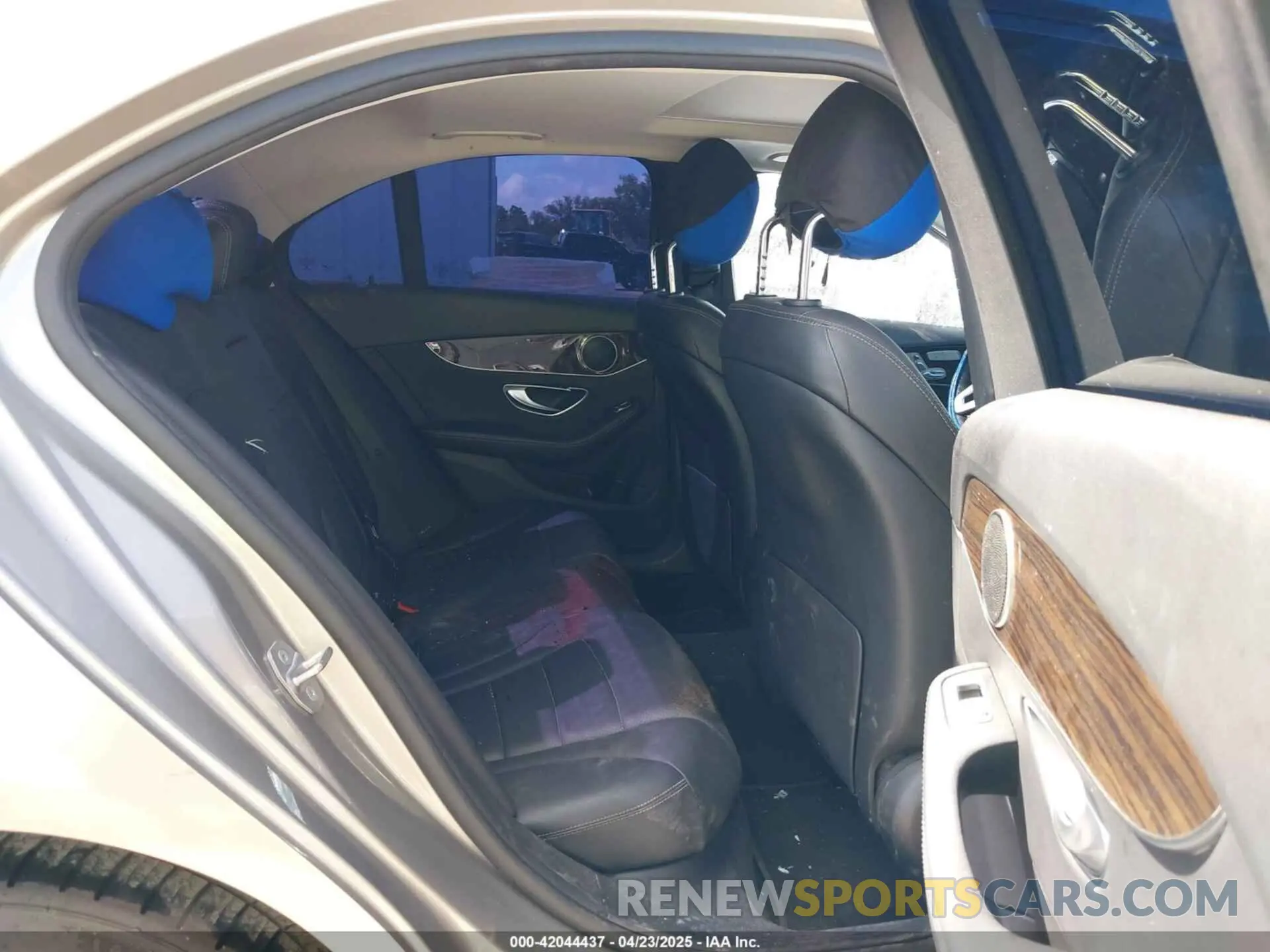 8 Photograph of a damaged car 55SWF8EB0KU314445 MERCEDES-BENZ C 300 2019