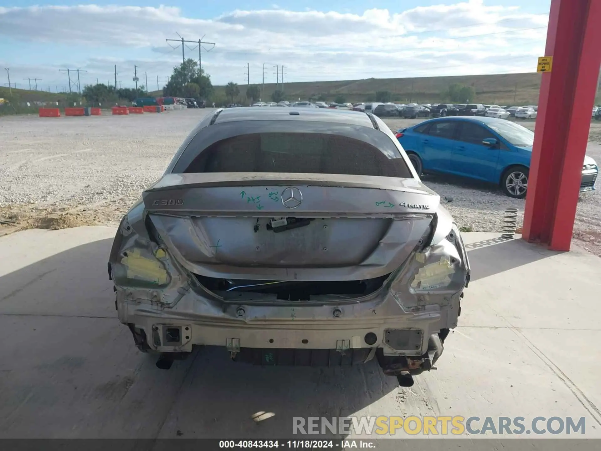 17 Photograph of a damaged car 55SWF8EB7KU290595 MERCEDES-BENZ C 300 2019