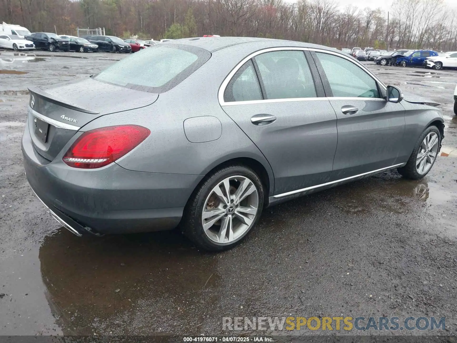 4 Фотография поврежденного автомобиля 55SWF8EBXKU291272 MERCEDES-BENZ C 300 2019
