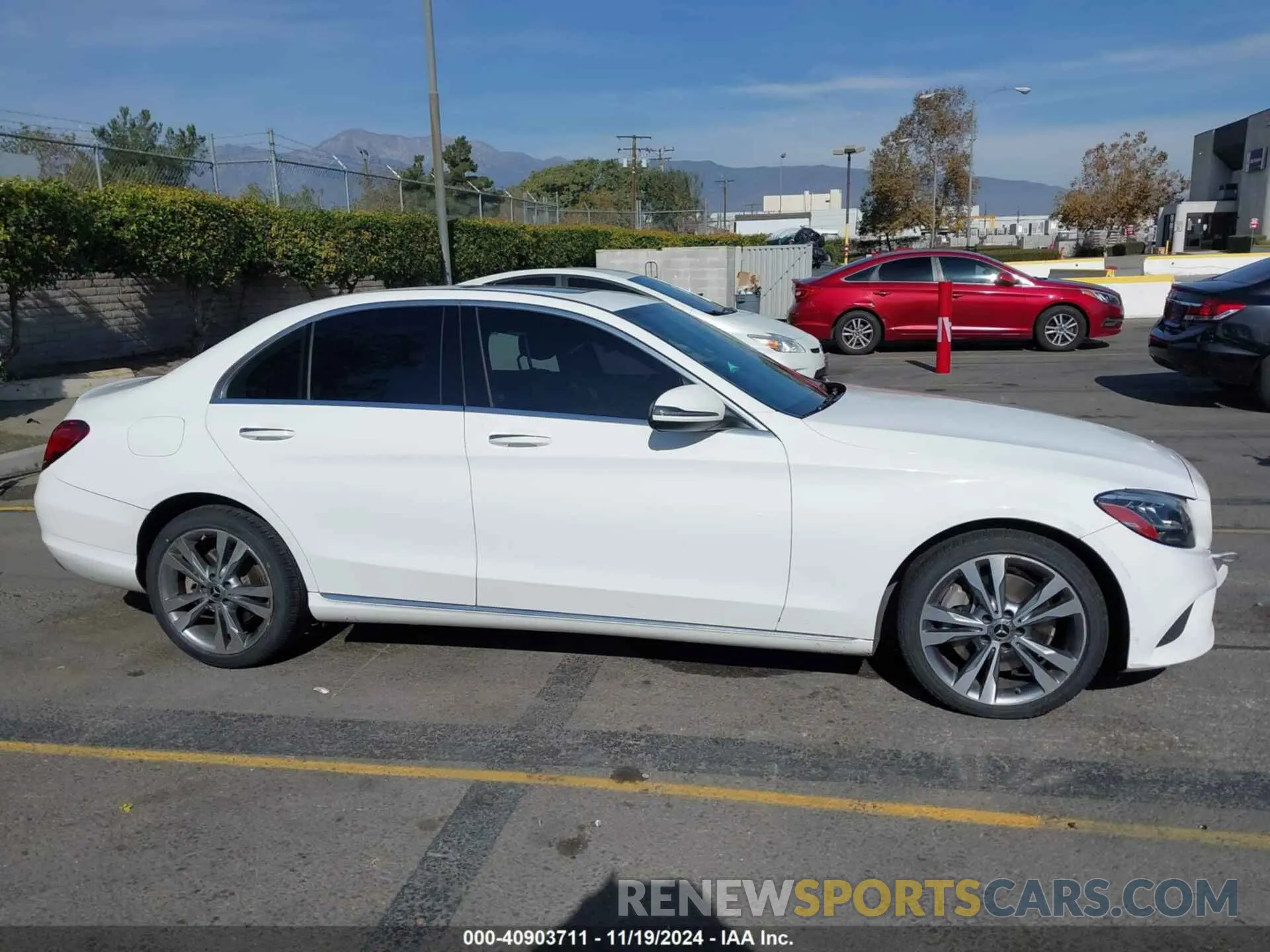 13 Фотография поврежденного автомобиля WDDWF8DB7KR482361 MERCEDES-BENZ C 300 2019