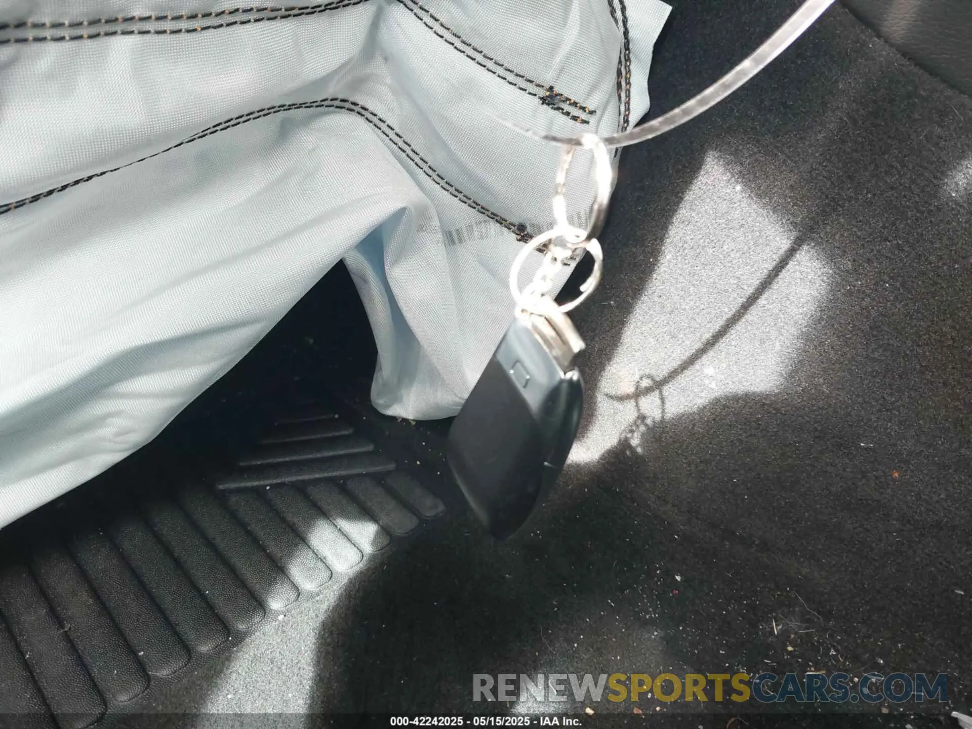 11 Photograph of a damaged car WDDWF8EB1KR459513 MERCEDES-BENZ C 300 2019