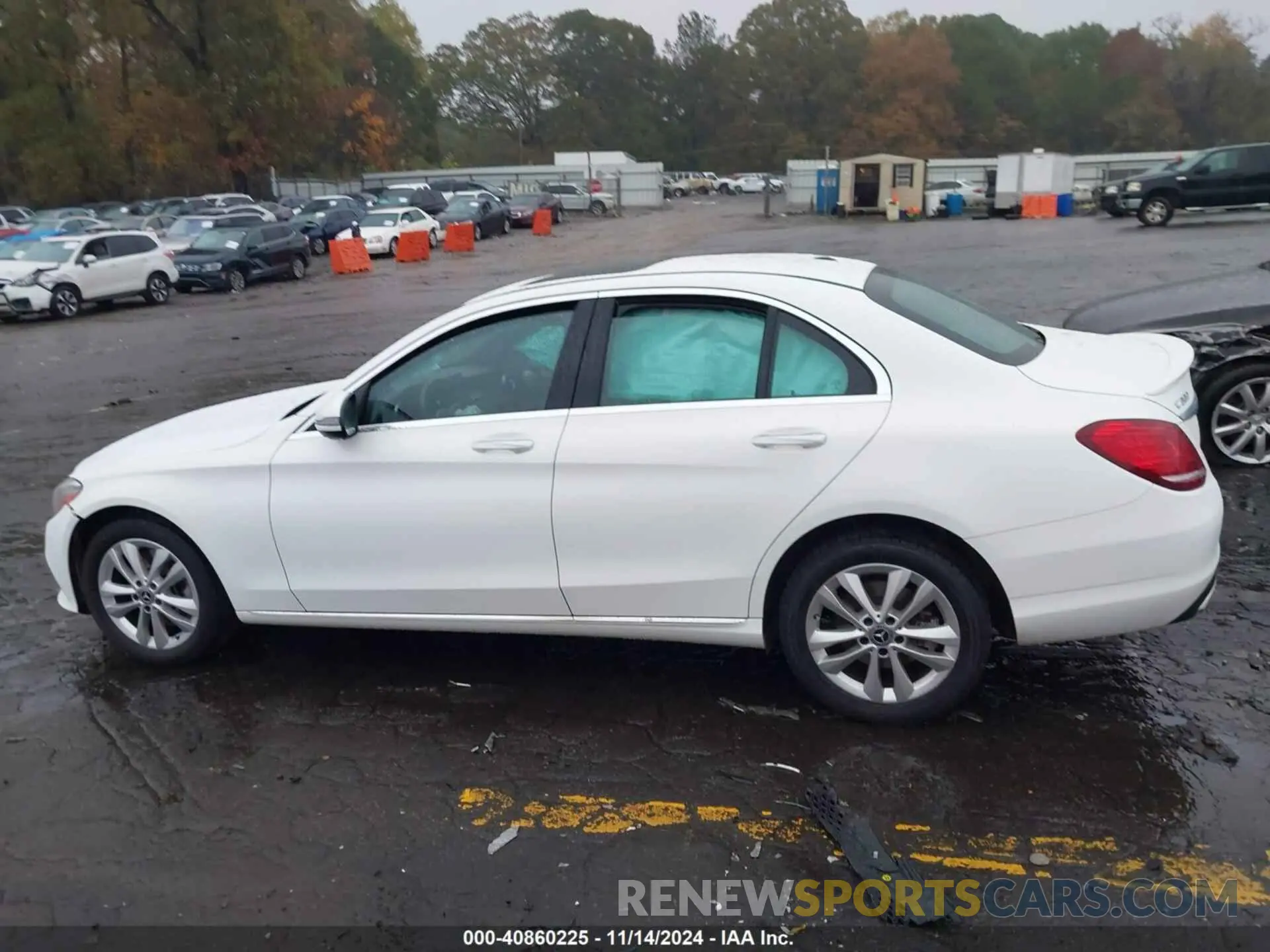 14 Photograph of a damaged car WDDWF8EB7KR484397 MERCEDES-BENZ C 300 2019