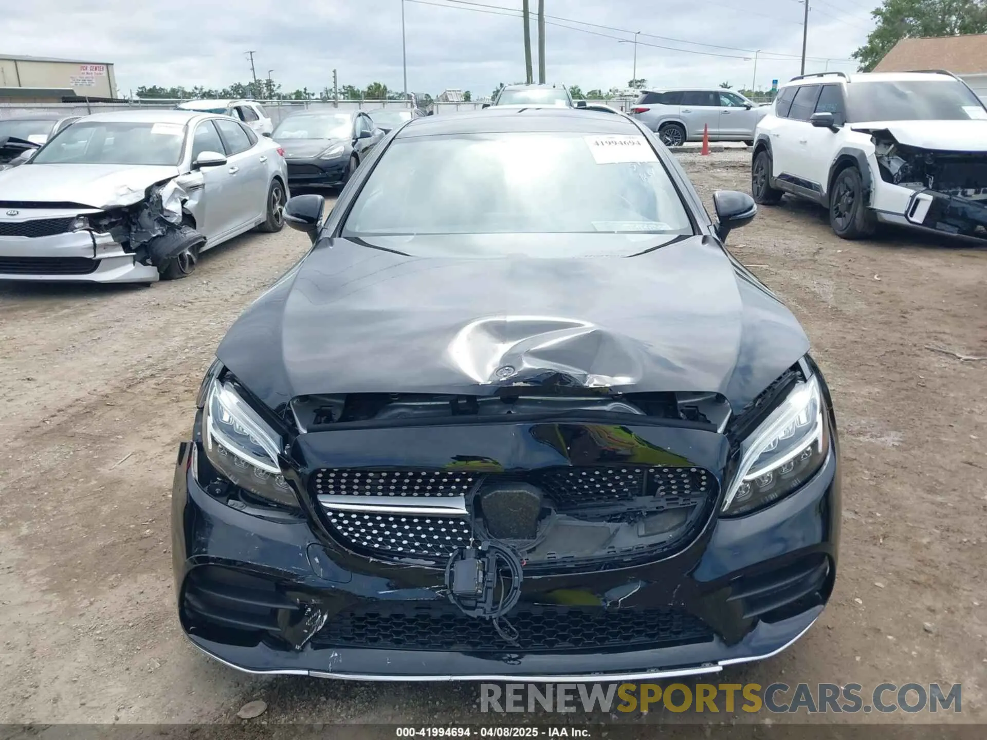 12 Фотография поврежденного автомобиля WDDWJ8EB1KF836857 MERCEDES-BENZ C 300 2019
