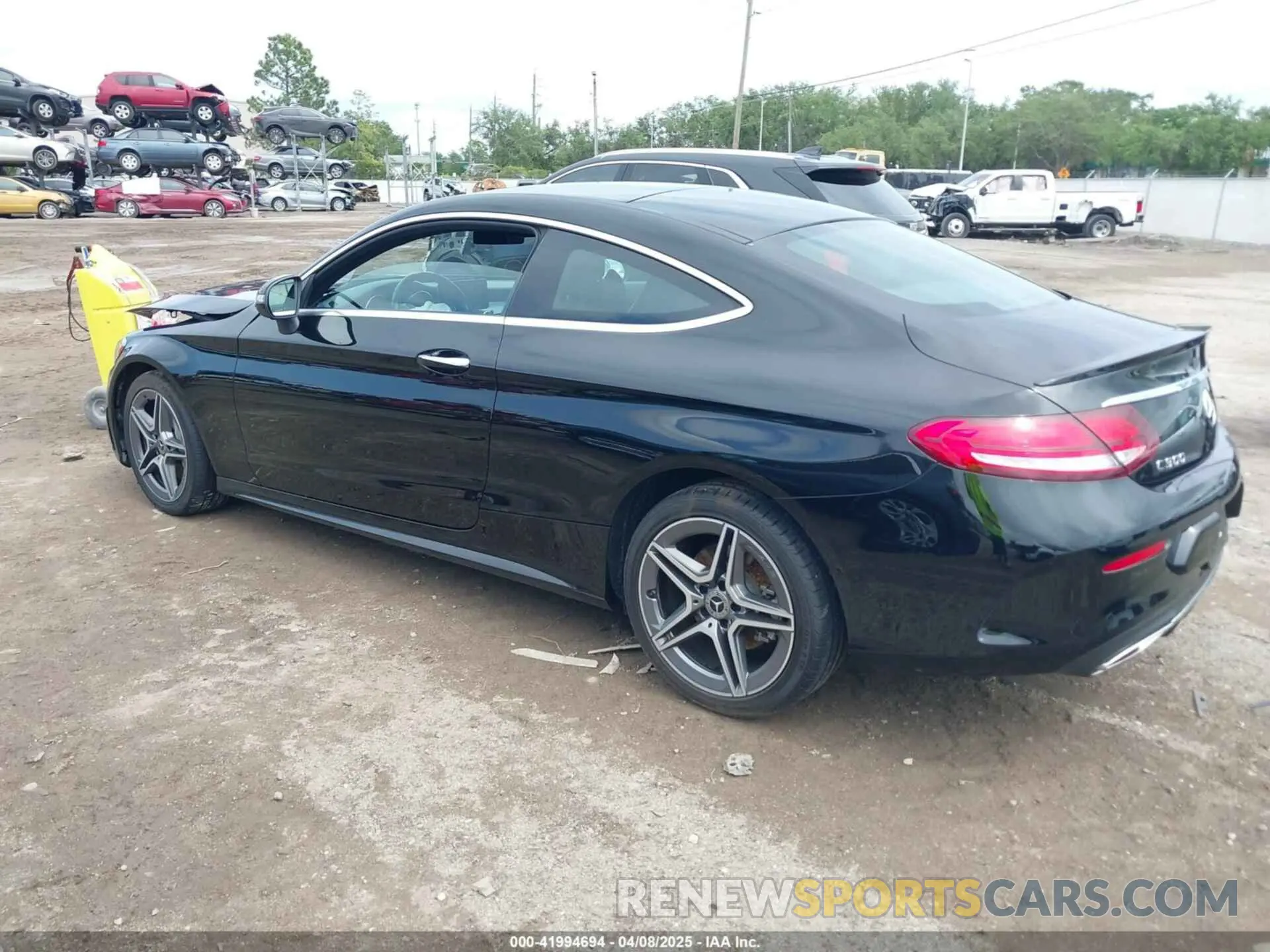 3 Фотография поврежденного автомобиля WDDWJ8EB1KF836857 MERCEDES-BENZ C 300 2019