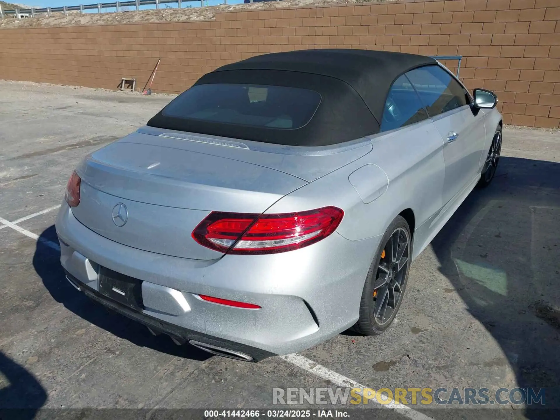 4 Photograph of a damaged car WDDWK8DB6KF856343 MERCEDES-BENZ C 300 2019