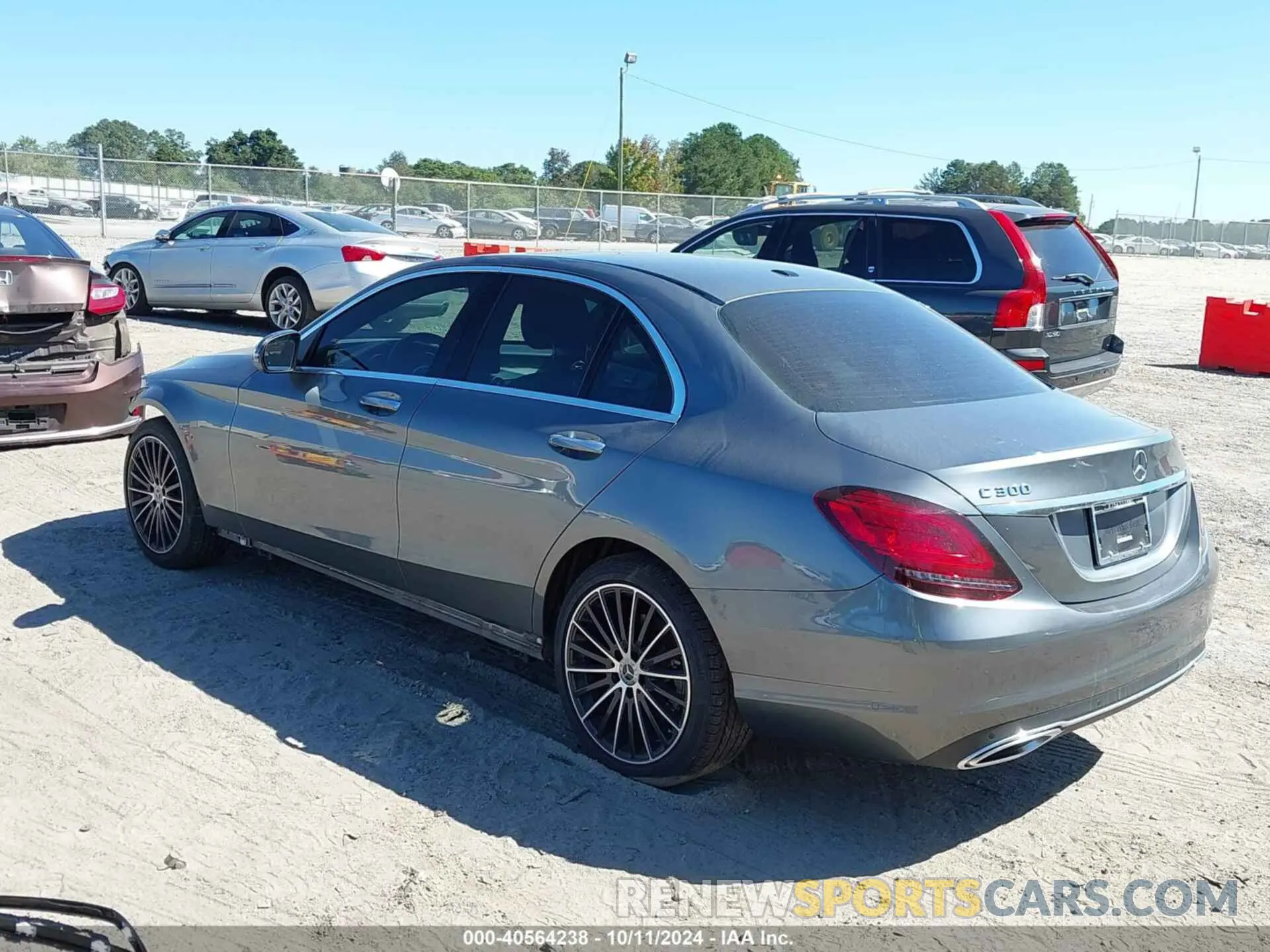 3 Фотография поврежденного автомобиля 55SWF8DB0LU328414 MERCEDES-BENZ C 300 2020