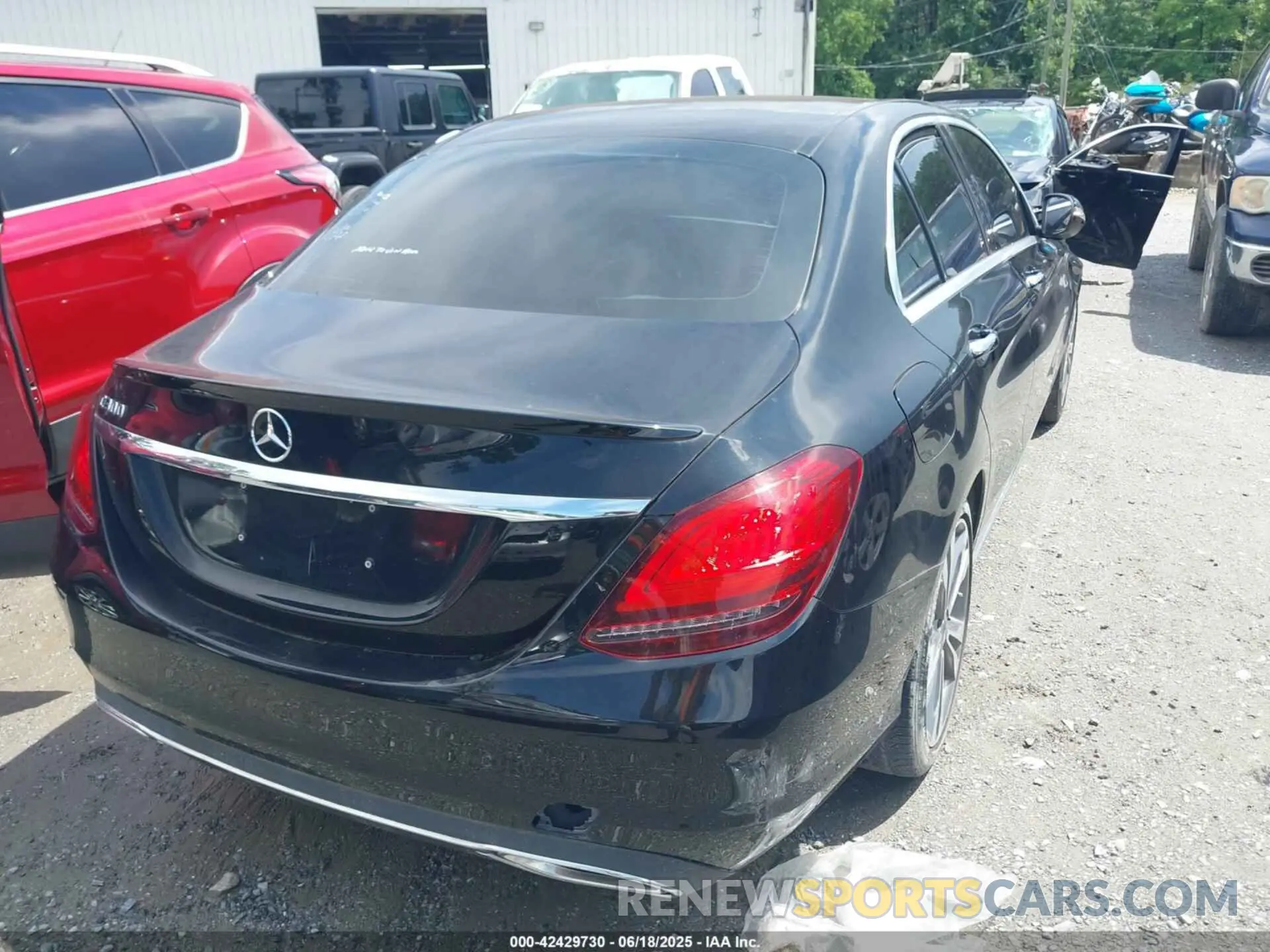 4 Photograph of a damaged car 55SWF8DB3LU432363 MERCEDES-BENZ C 300 2020