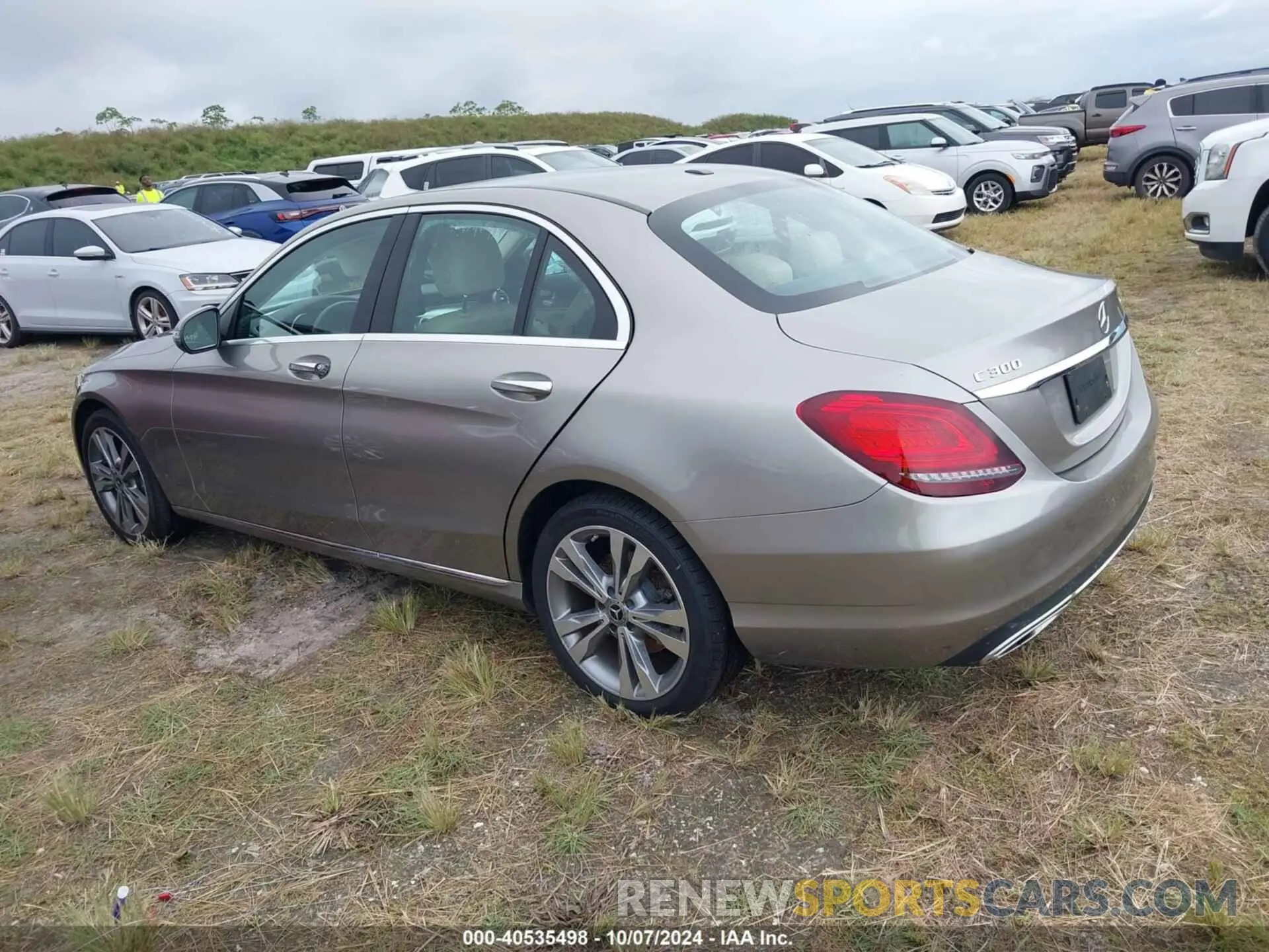 3 Фотография поврежденного автомобиля 55SWF8EB5LU324485 MERCEDES-BENZ C 300 2020