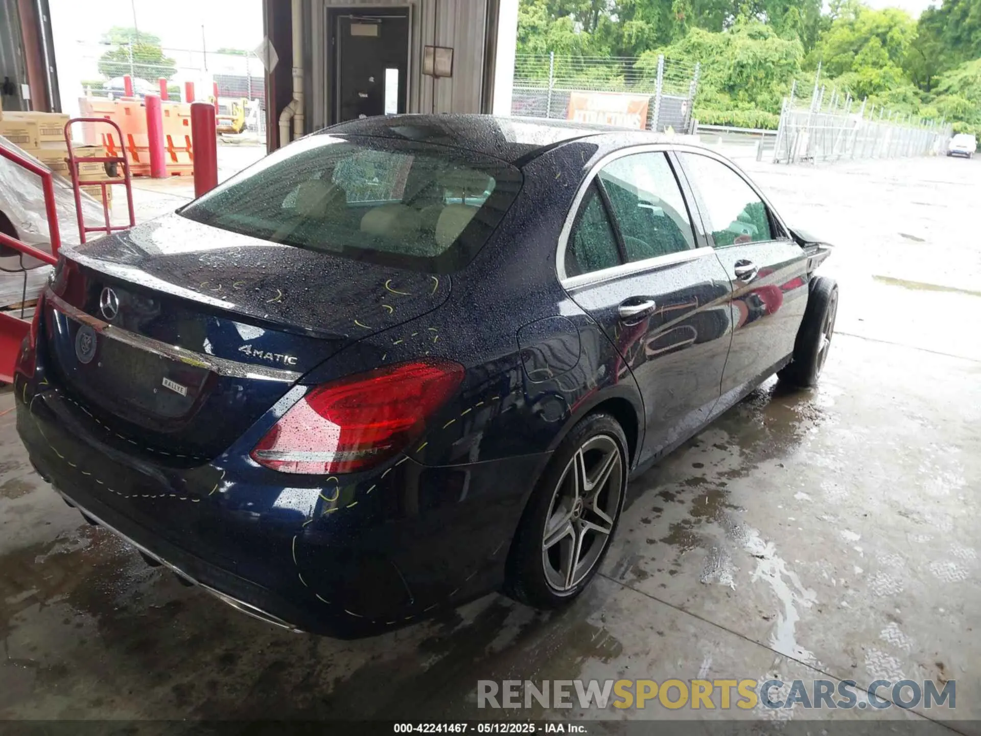 4 Photograph of a damaged car 55SWF8EB7LU323421 MERCEDES-BENZ C 300 2020