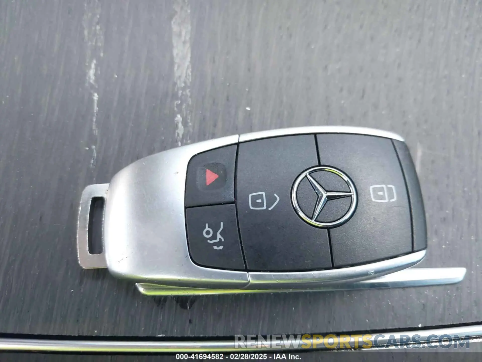 11 Фотография поврежденного автомобиля 55SWF8EBXLU333246 MERCEDES-BENZ C 300 2020