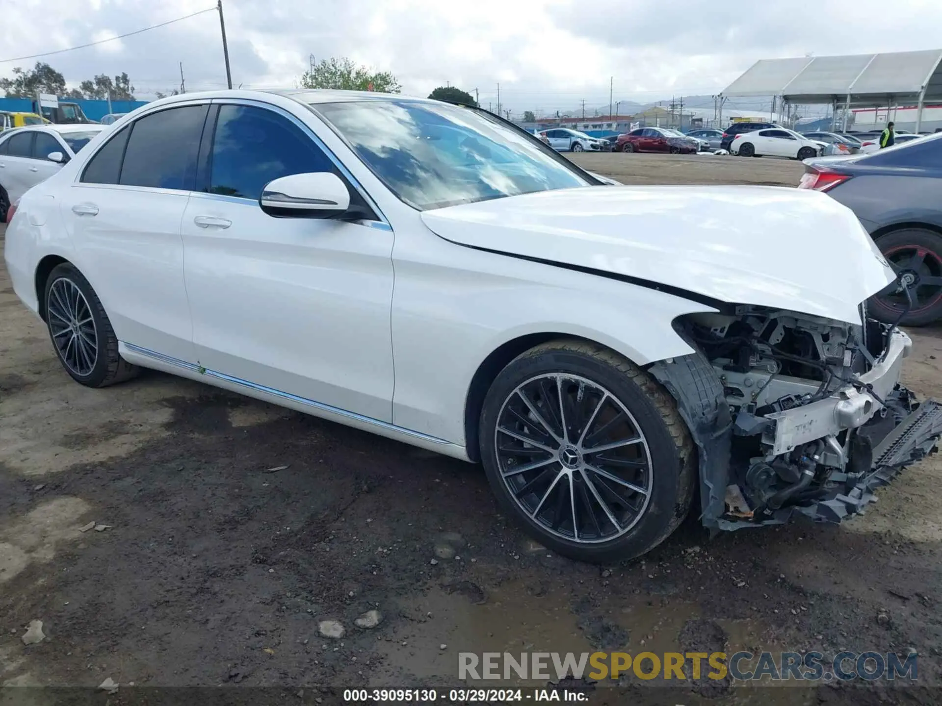 1 Фотография поврежденного автомобиля W1KWF8DB0LR590564 MERCEDES-BENZ C 300 2020