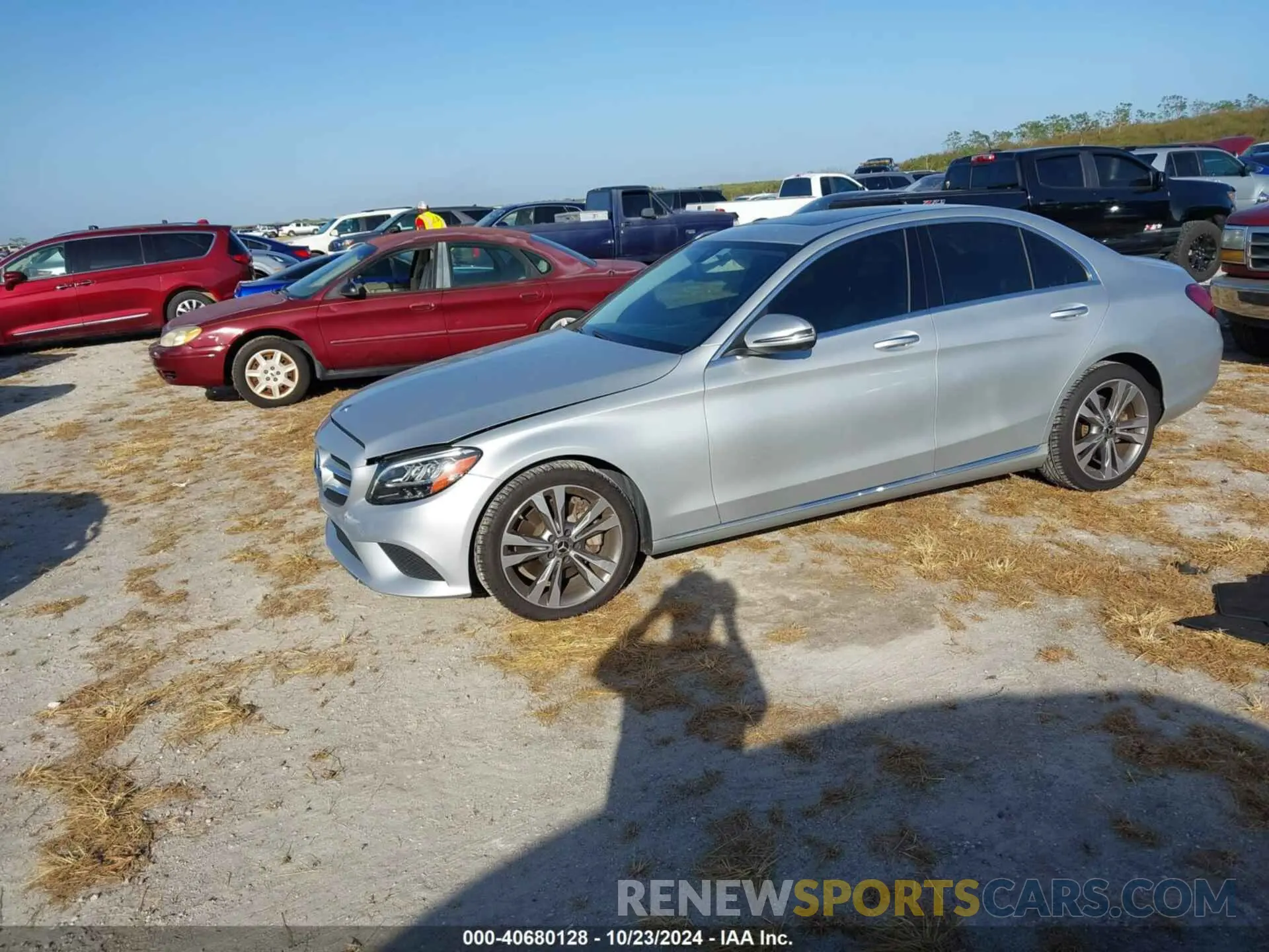2 Photograph of a damaged car WDDWF8DB1LR546816 MERCEDES-BENZ C 300 2020