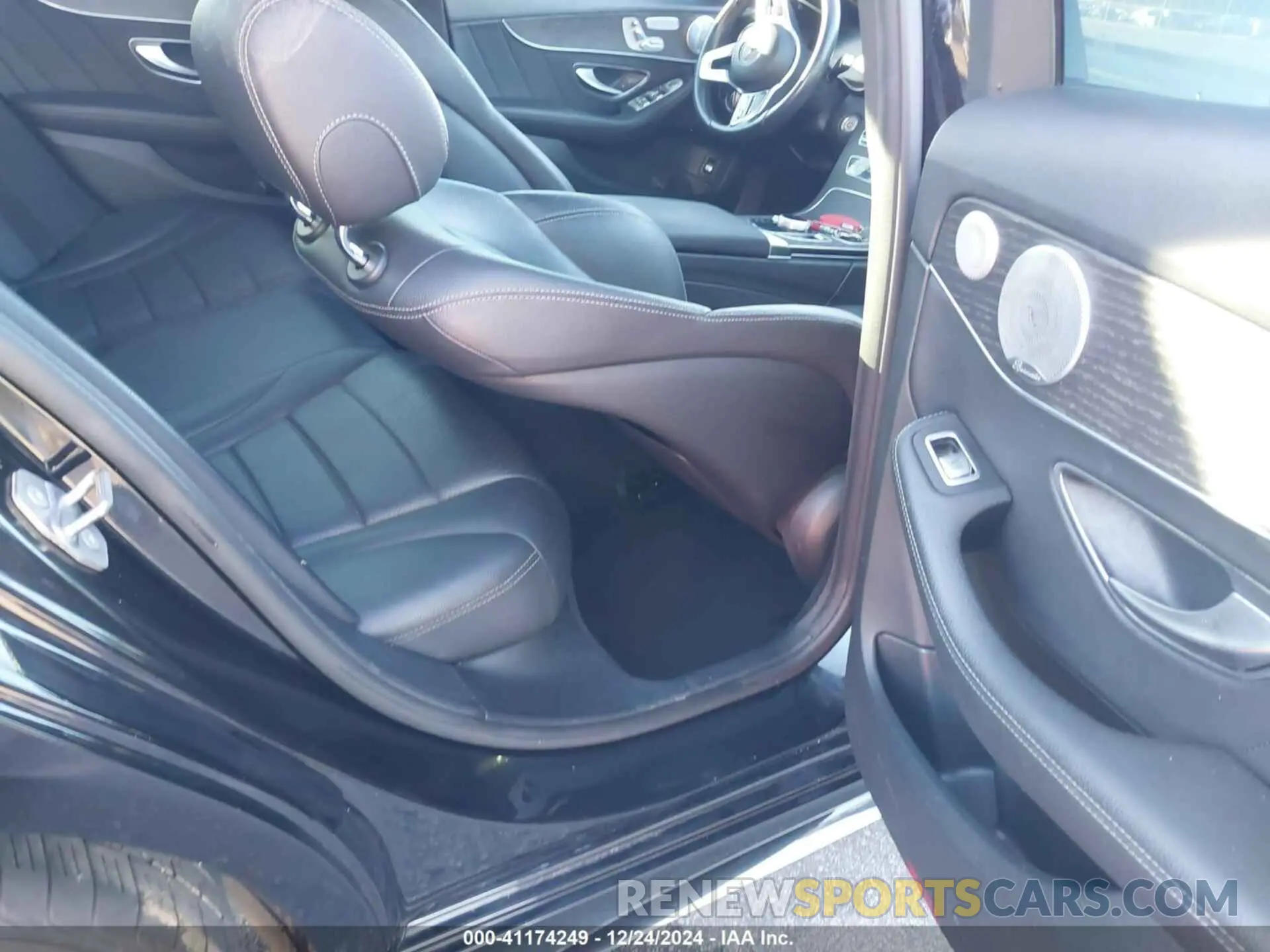 8 Photograph of a damaged car WDDWF8DB3LR526373 MERCEDES-BENZ C 300 2020