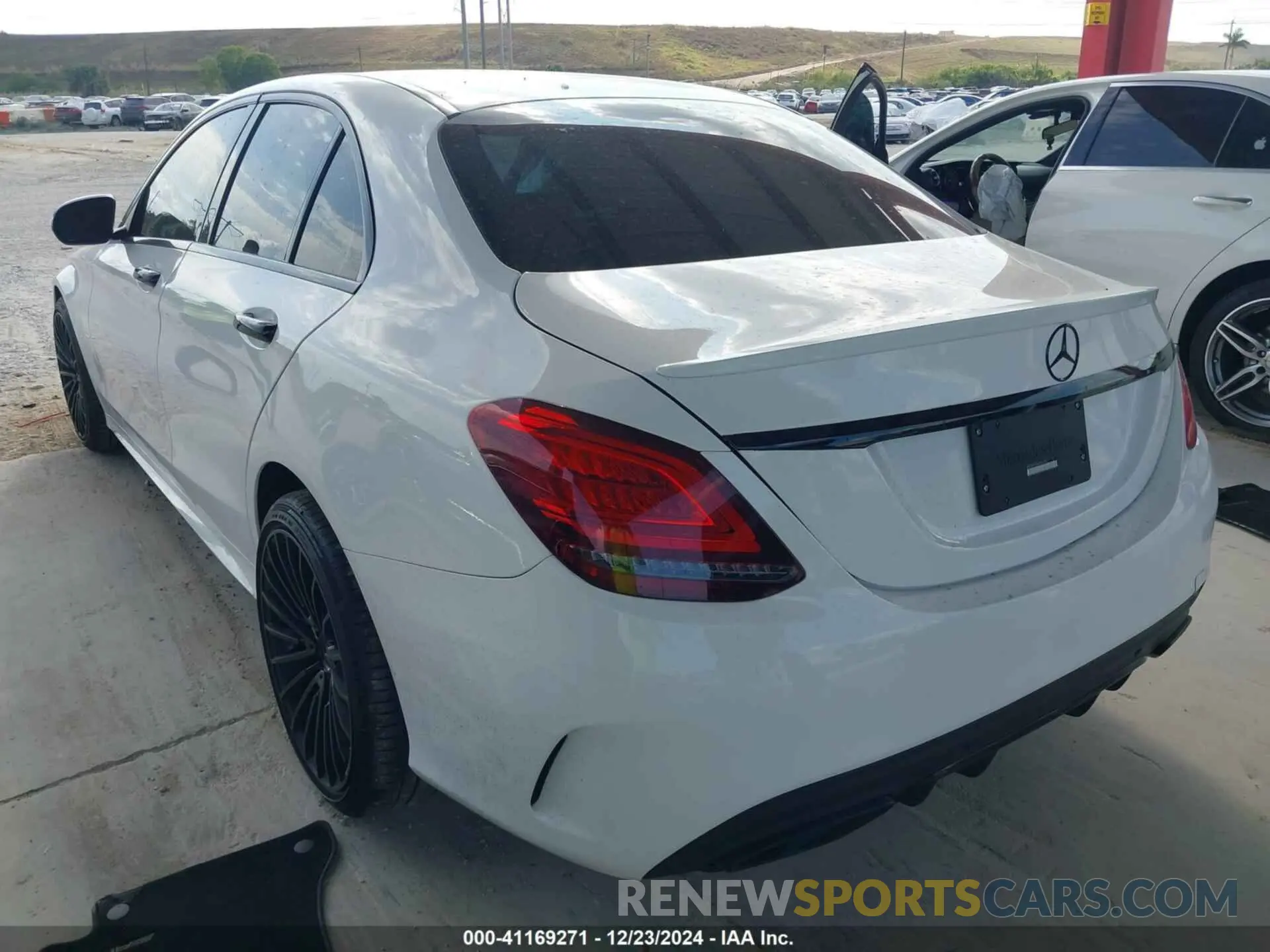 3 Фотография поврежденного автомобиля WDDWF8DB4LR526351 MERCEDES-BENZ C 300 2020