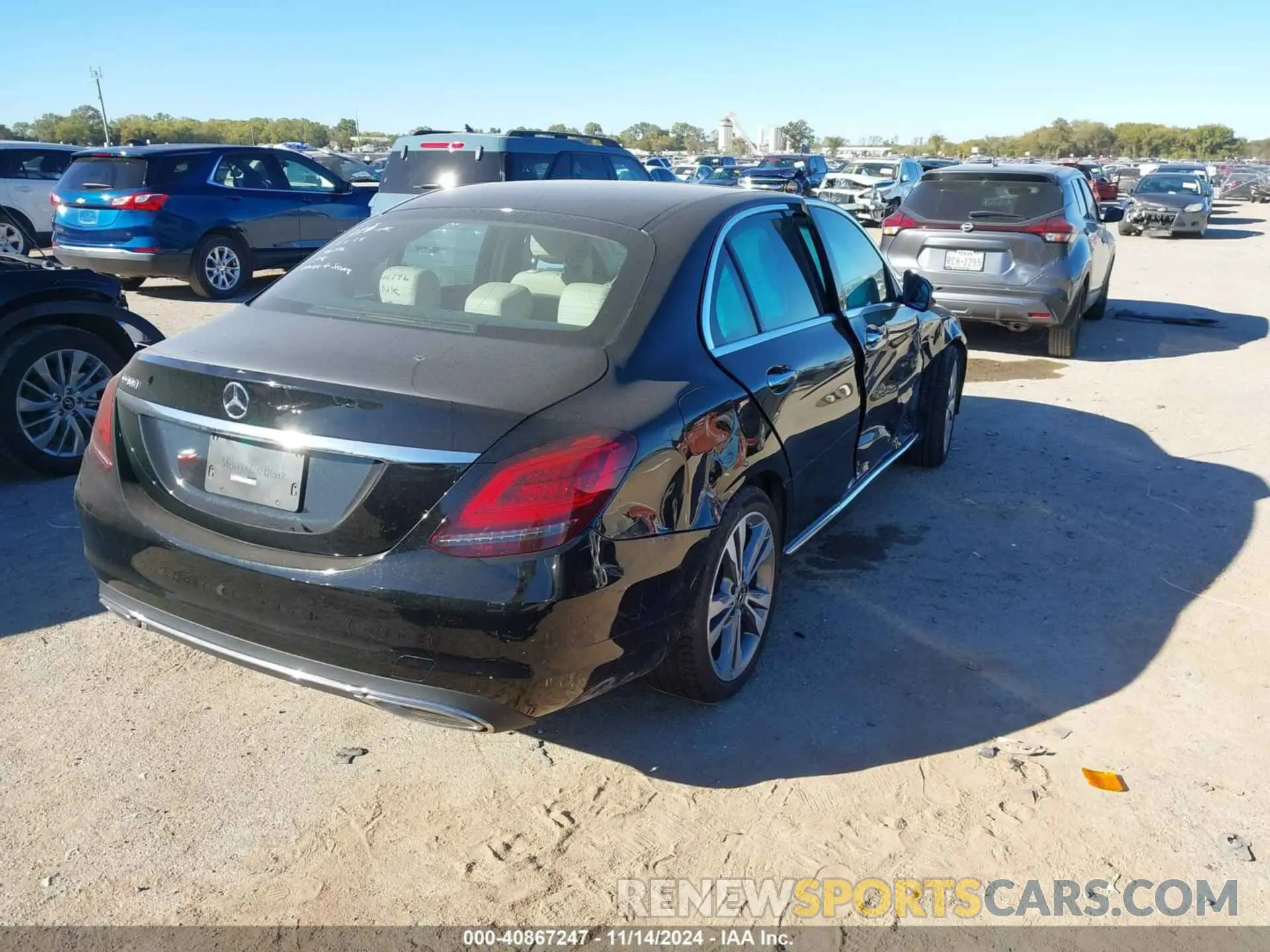 4 Фотография поврежденного автомобиля WDDWF8DB5LR555471 MERCEDES-BENZ C 300 2020