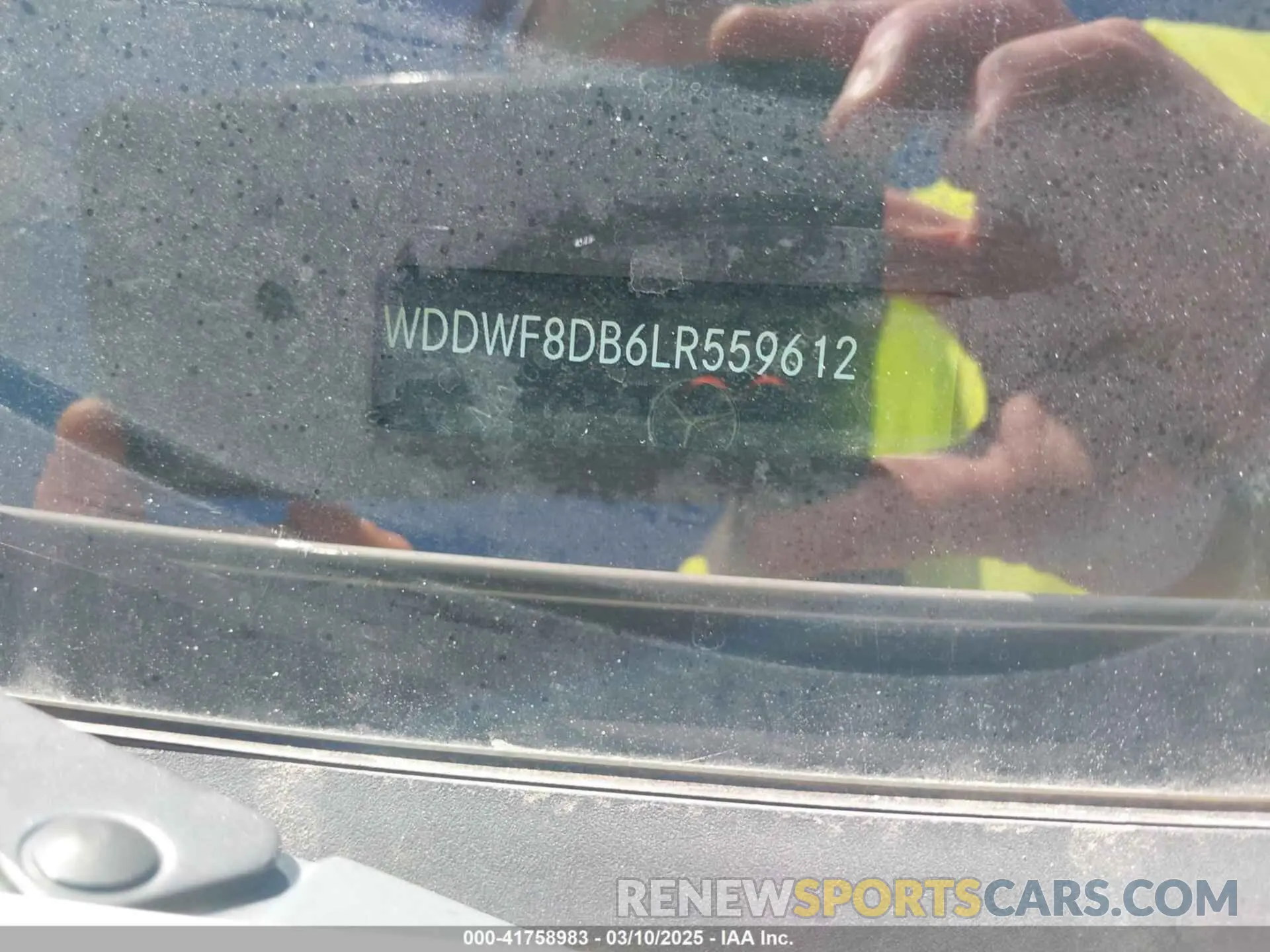 9 Фотография поврежденного автомобиля WDDWF8DB6LR559612 MERCEDES-BENZ C 300 2020