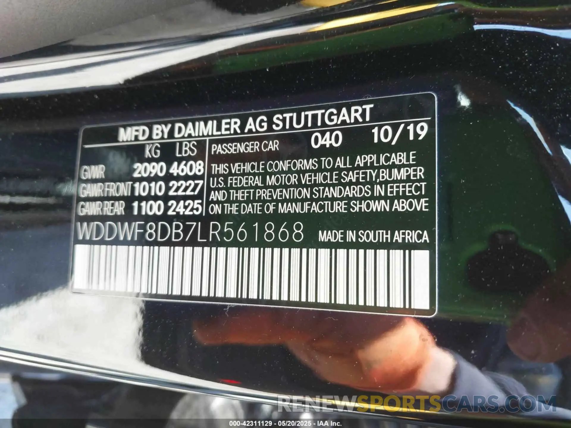 9 Photograph of a damaged car WDDWF8DB7LR561868 MERCEDES-BENZ C 300 2020