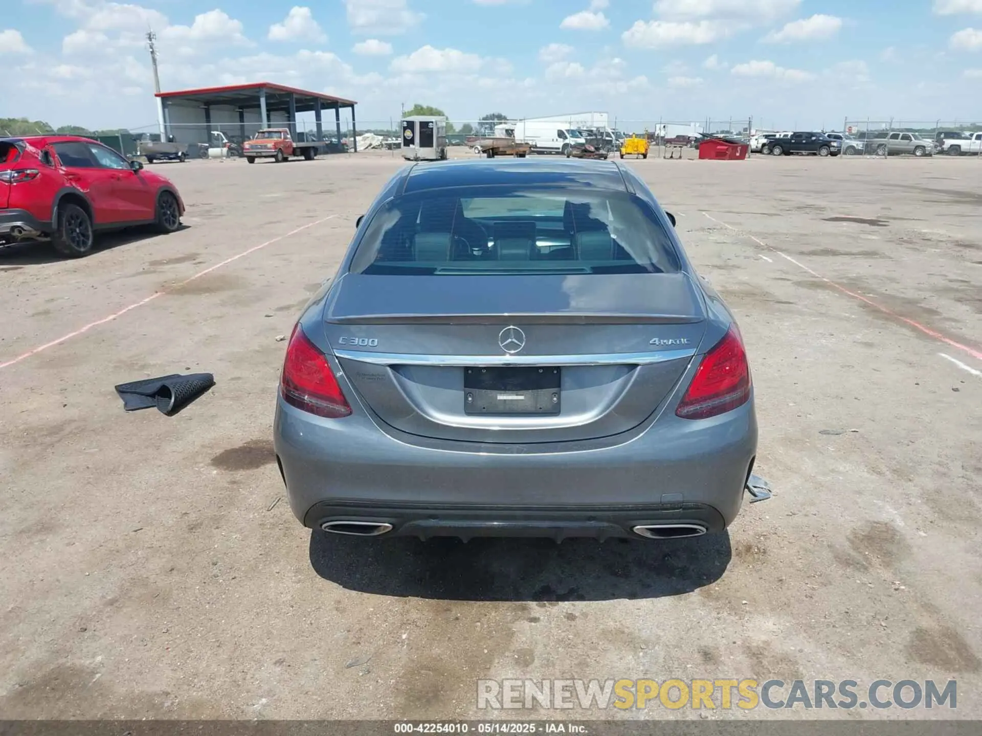 16 Photograph of a damaged car WDDWF8EBXLR525624 MERCEDES-BENZ C 300 2020