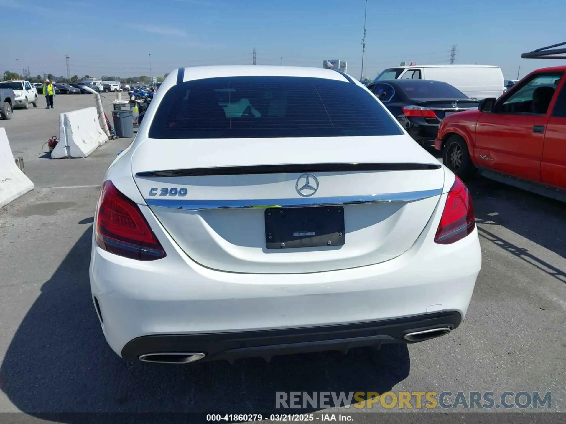 16 Photograph of a damaged car W1KWF8DB1MR607826 MERCEDES-BENZ C 300 2021