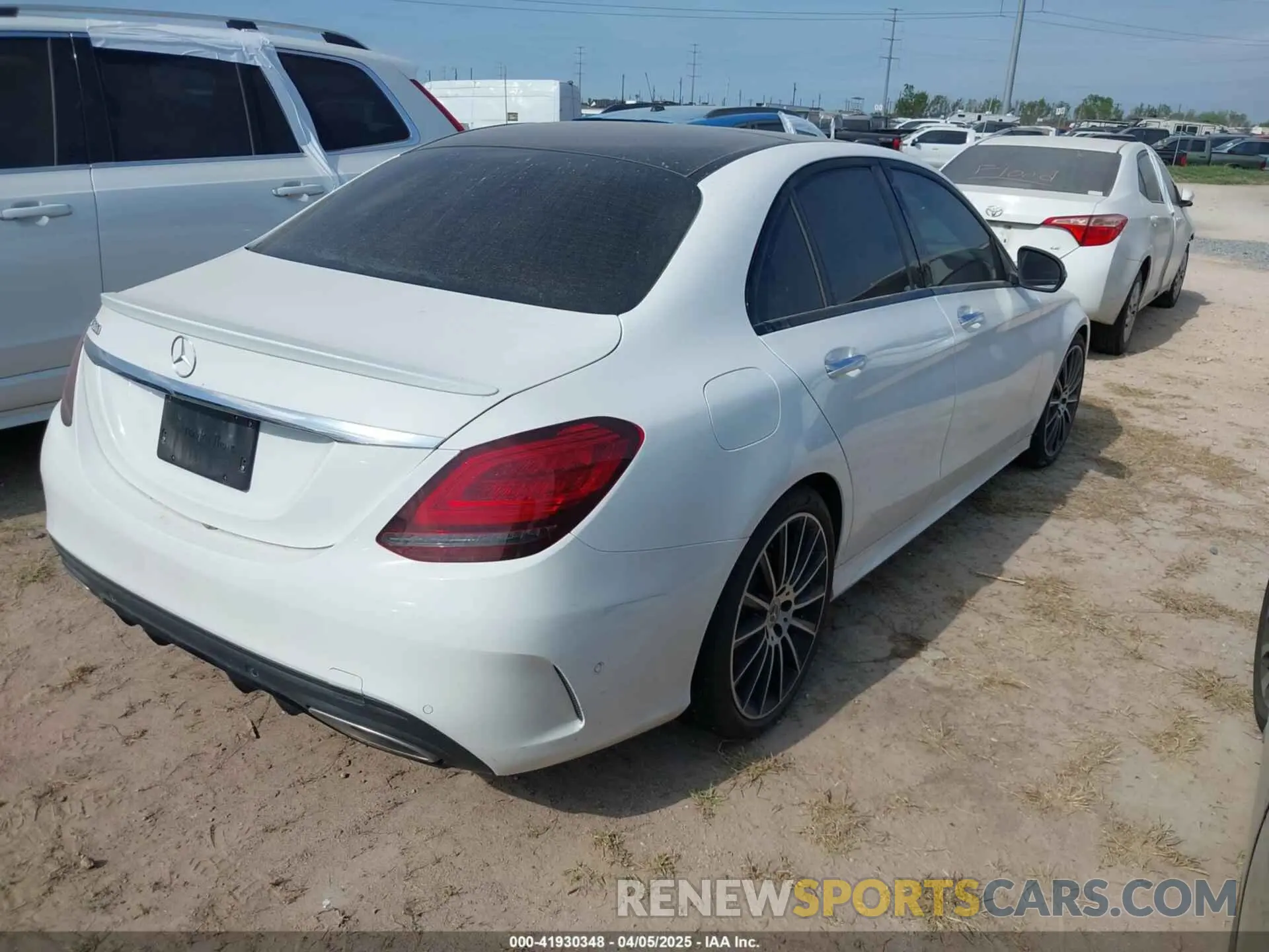 4 Фотография поврежденного автомобиля W1KWF8DB1MR615957 MERCEDES-BENZ C 300 2021