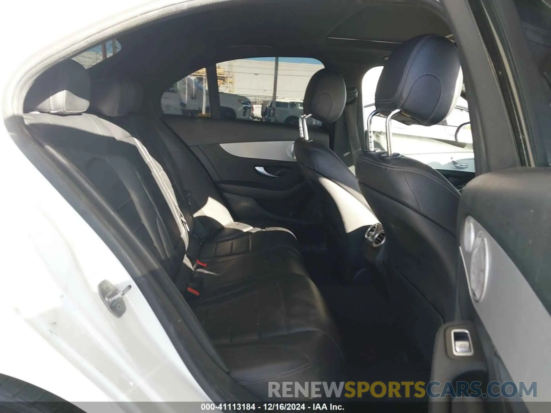 8 Photograph of a damaged car W1KWF8DB1MR645766 MERCEDES-BENZ C 300 2021