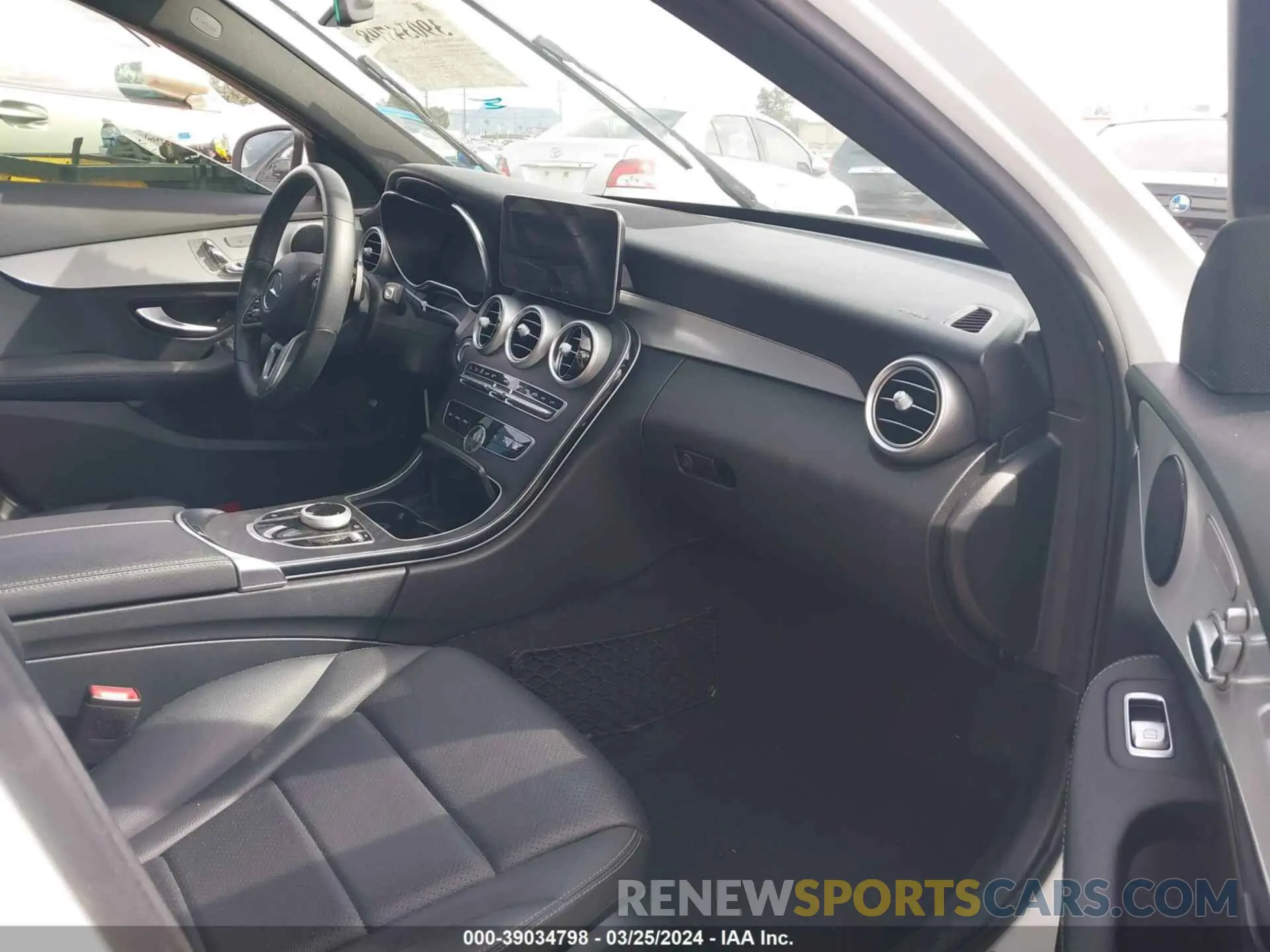 5 Photograph of a damaged car W1KWF8DB4MR635605 MERCEDES-BENZ C 300 2021