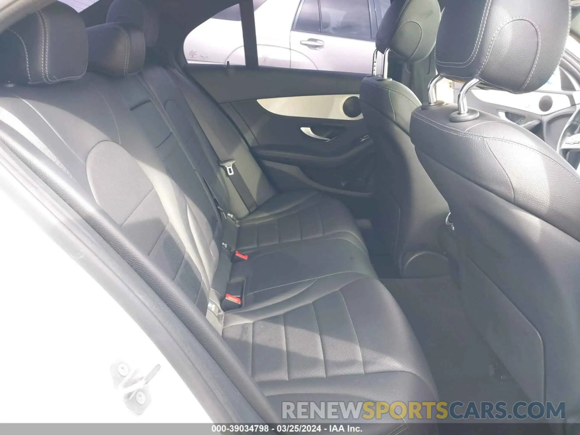 8 Photograph of a damaged car W1KWF8DB4MR635605 MERCEDES-BENZ C 300 2021