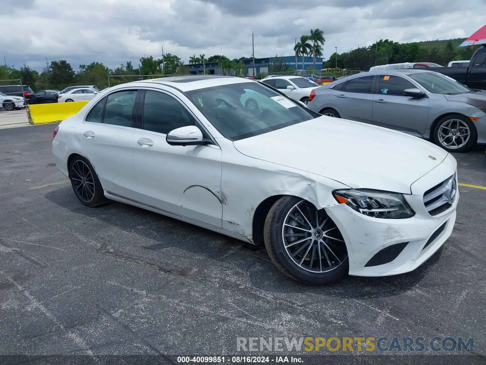 1 Photograph of a damaged car W1KWF8DB5MR625018 MERCEDES-BENZ C 300 2021