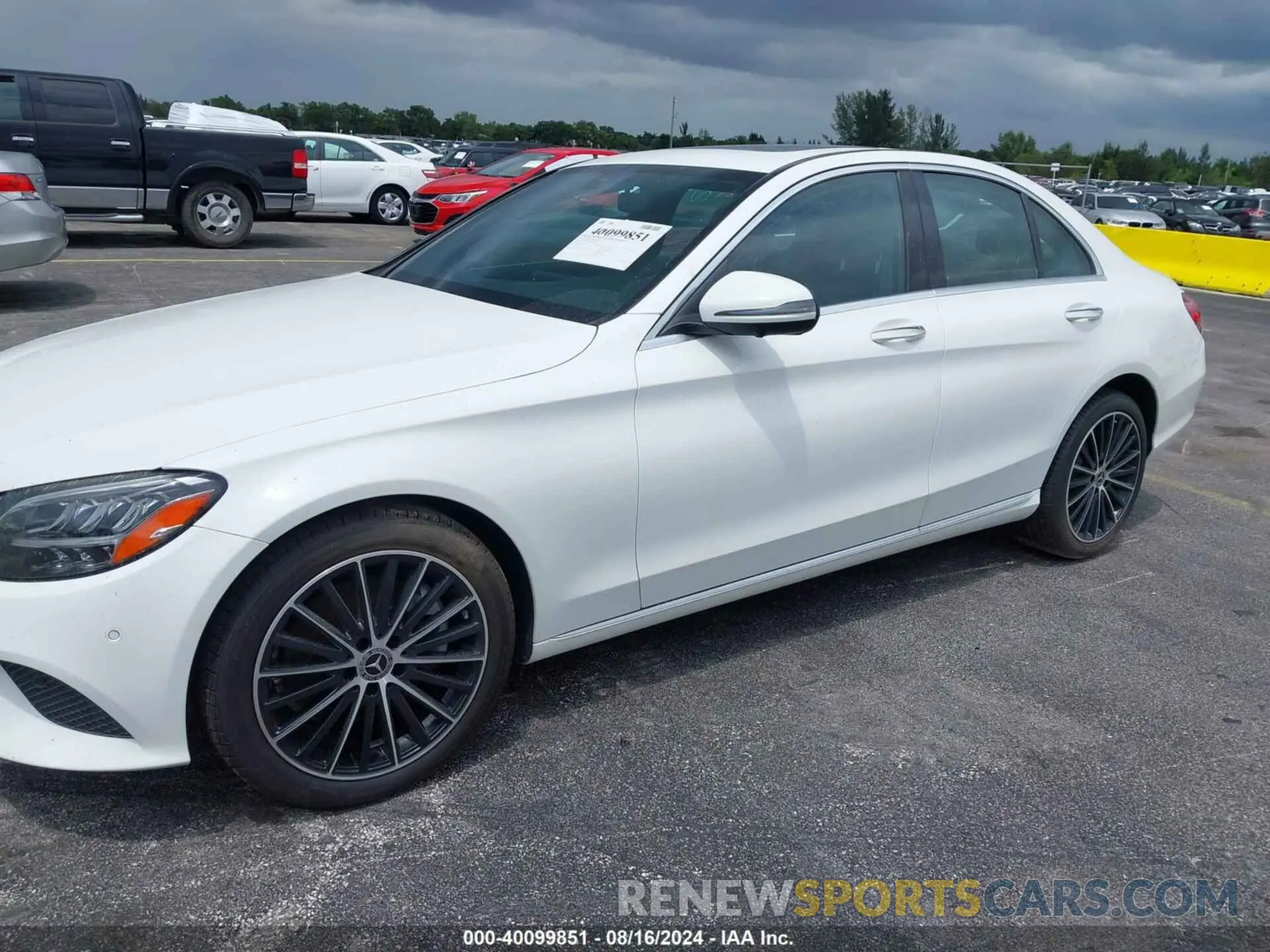 21 Photograph of a damaged car W1KWF8DB5MR625018 MERCEDES-BENZ C 300 2021
