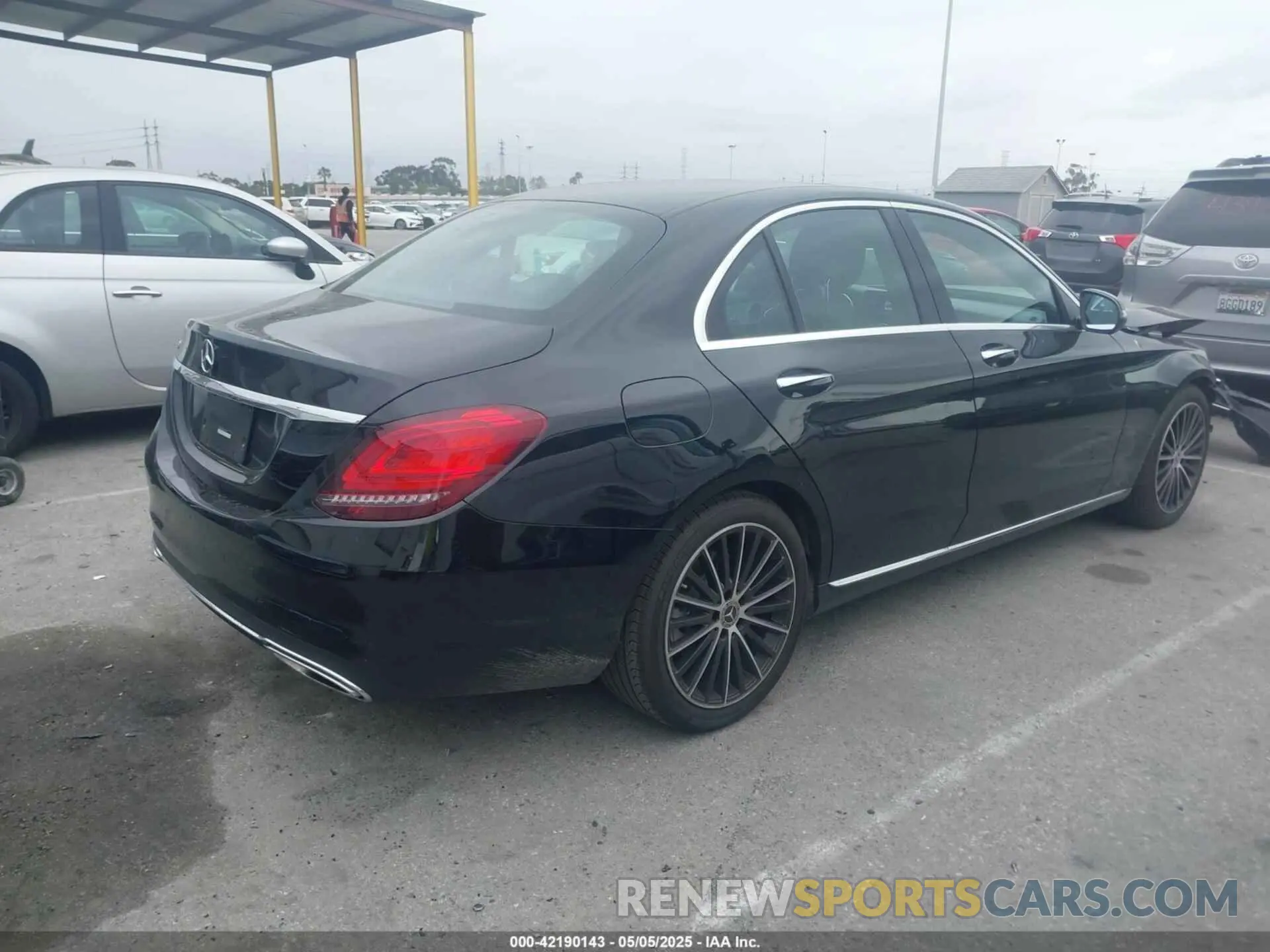 4 Фотография поврежденного автомобиля W1KWF8DB5MR650484 MERCEDES-BENZ C 300 2021