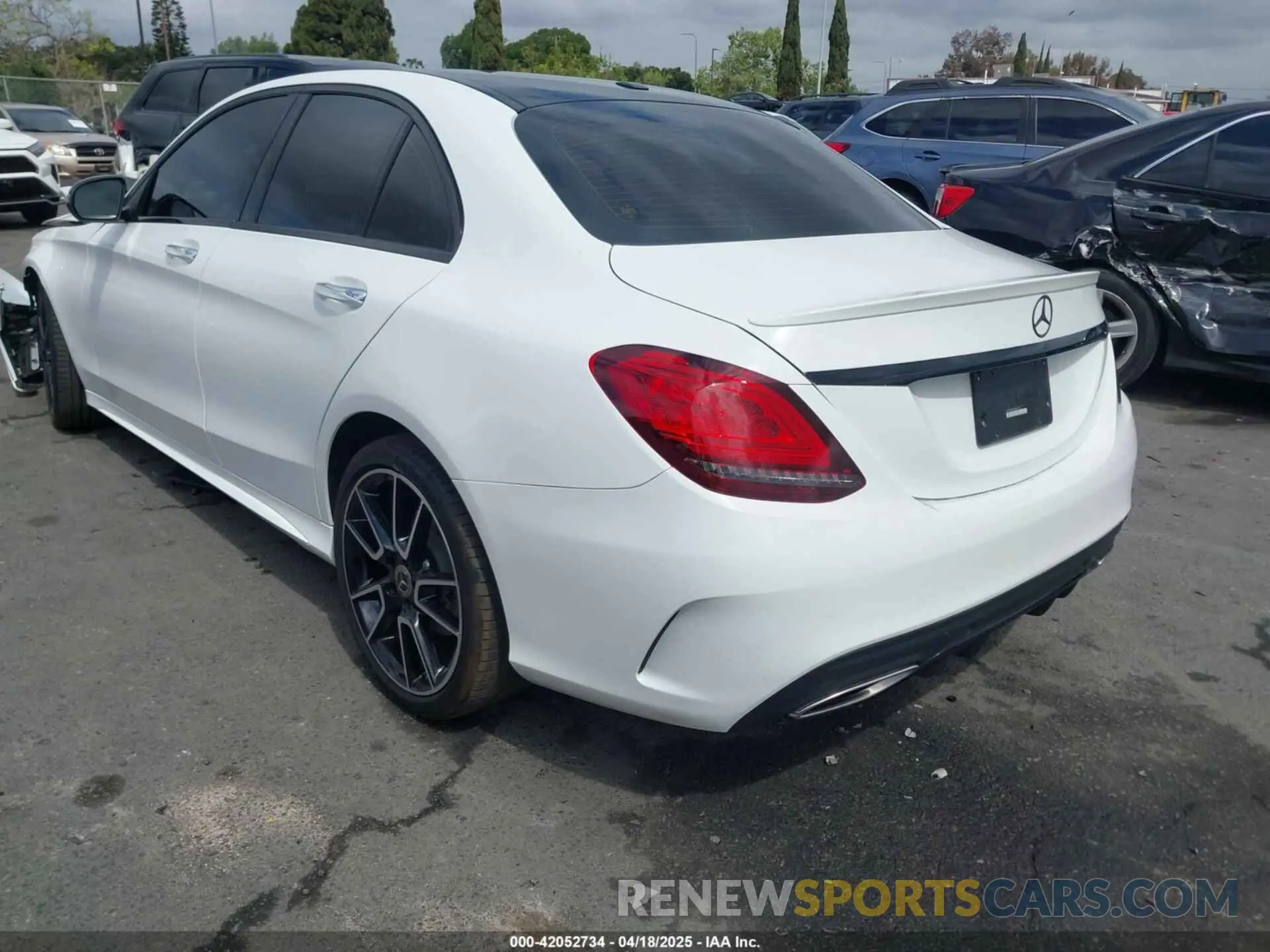 3 Photograph of a damaged car W1KWF8DB7MR609791 MERCEDES-BENZ C 300 2021
