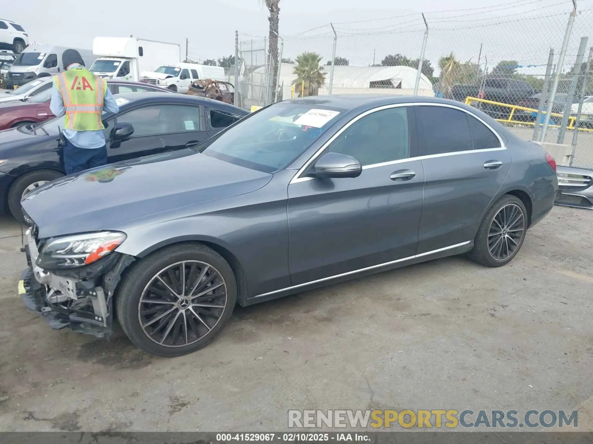 15 Photograph of a damaged car W1KWF8DB8MR651550 MERCEDES-BENZ C 300 2021