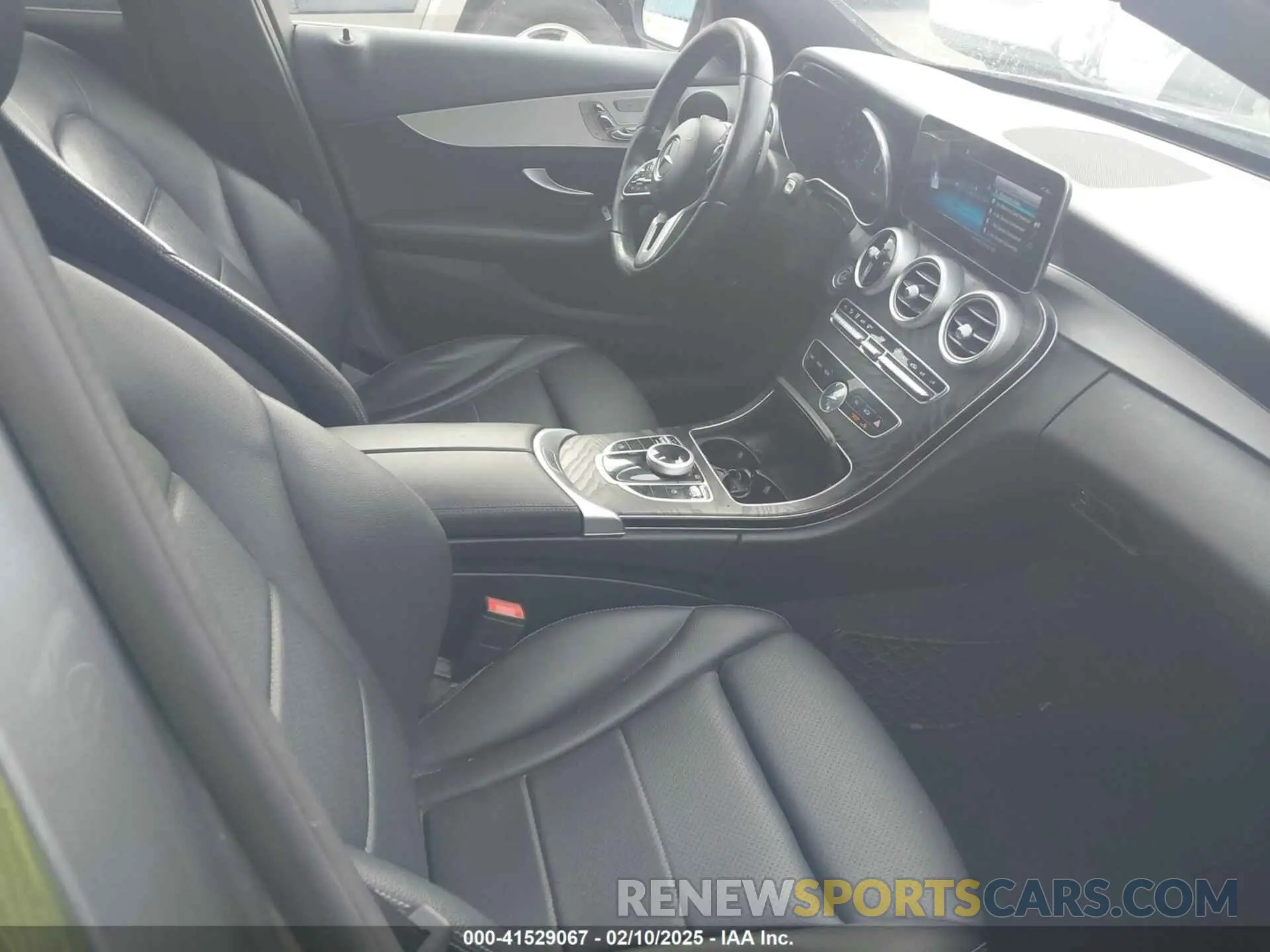 5 Photograph of a damaged car W1KWF8DB8MR651550 MERCEDES-BENZ C 300 2021