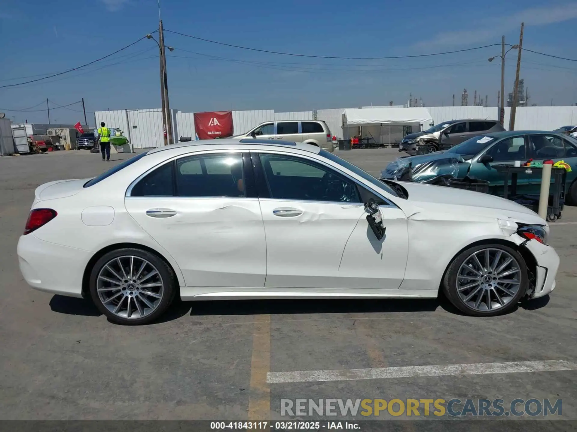 13 Фотография поврежденного автомобиля W1KWF8DBXMR625290 MERCEDES-BENZ C 300 2021