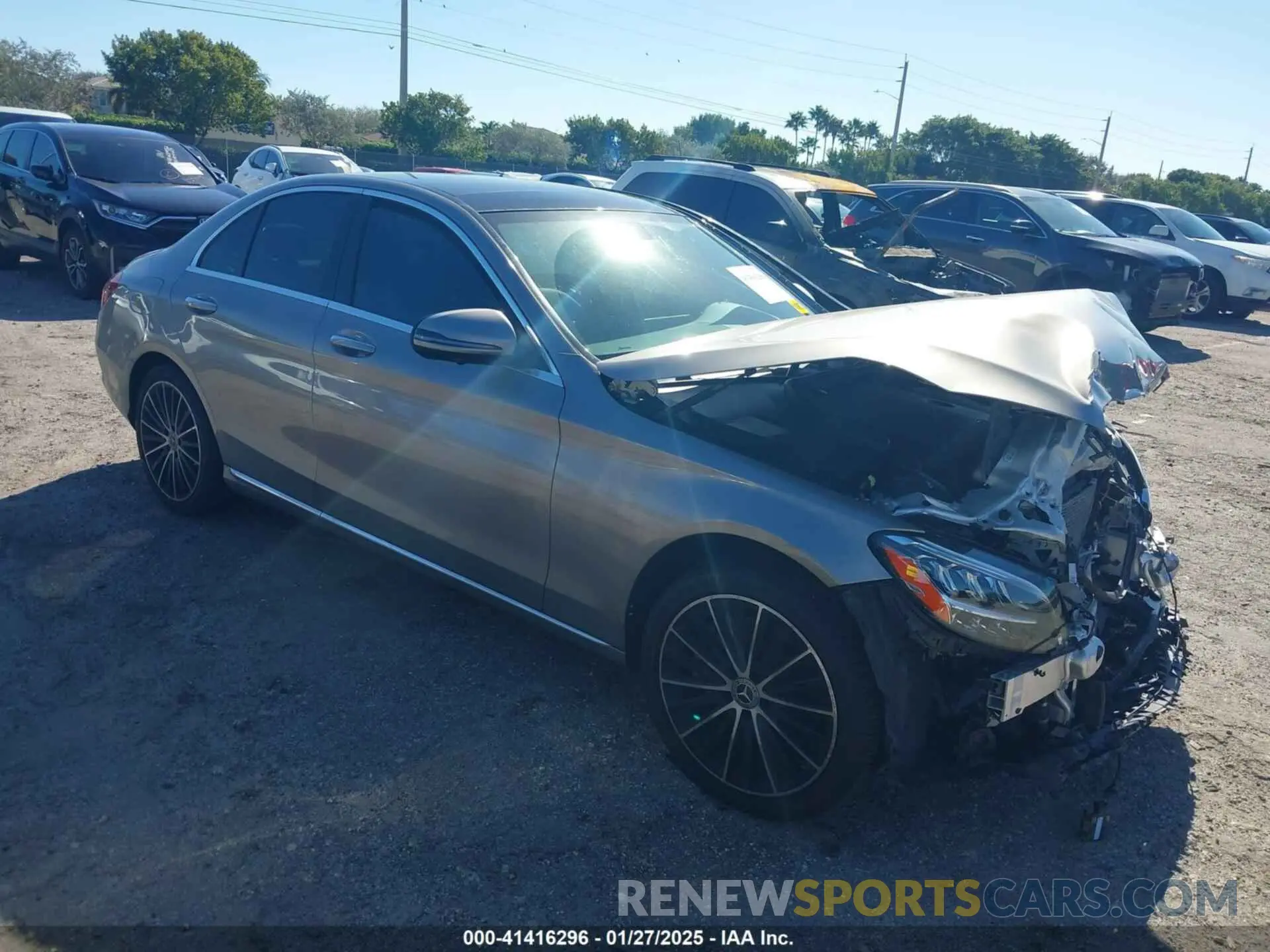 1 Photograph of a damaged car W1KWF8EB0MR644283 MERCEDES-BENZ C 300 2021