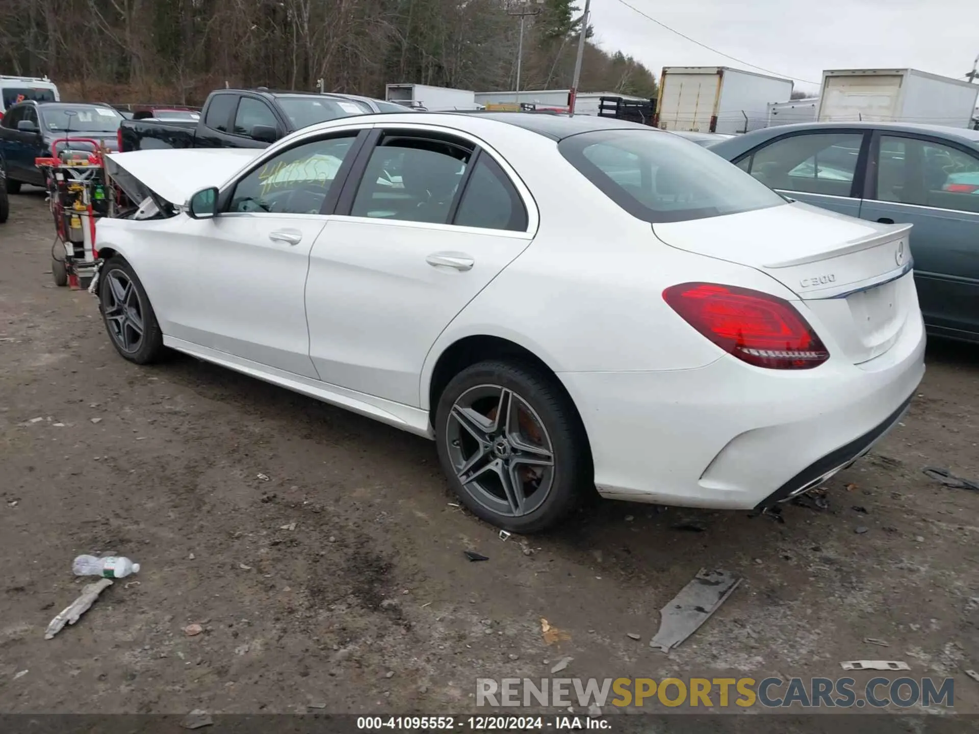 3 Photograph of a damaged car W1KWF8EB1MR633891 MERCEDES-BENZ C 300 2021
