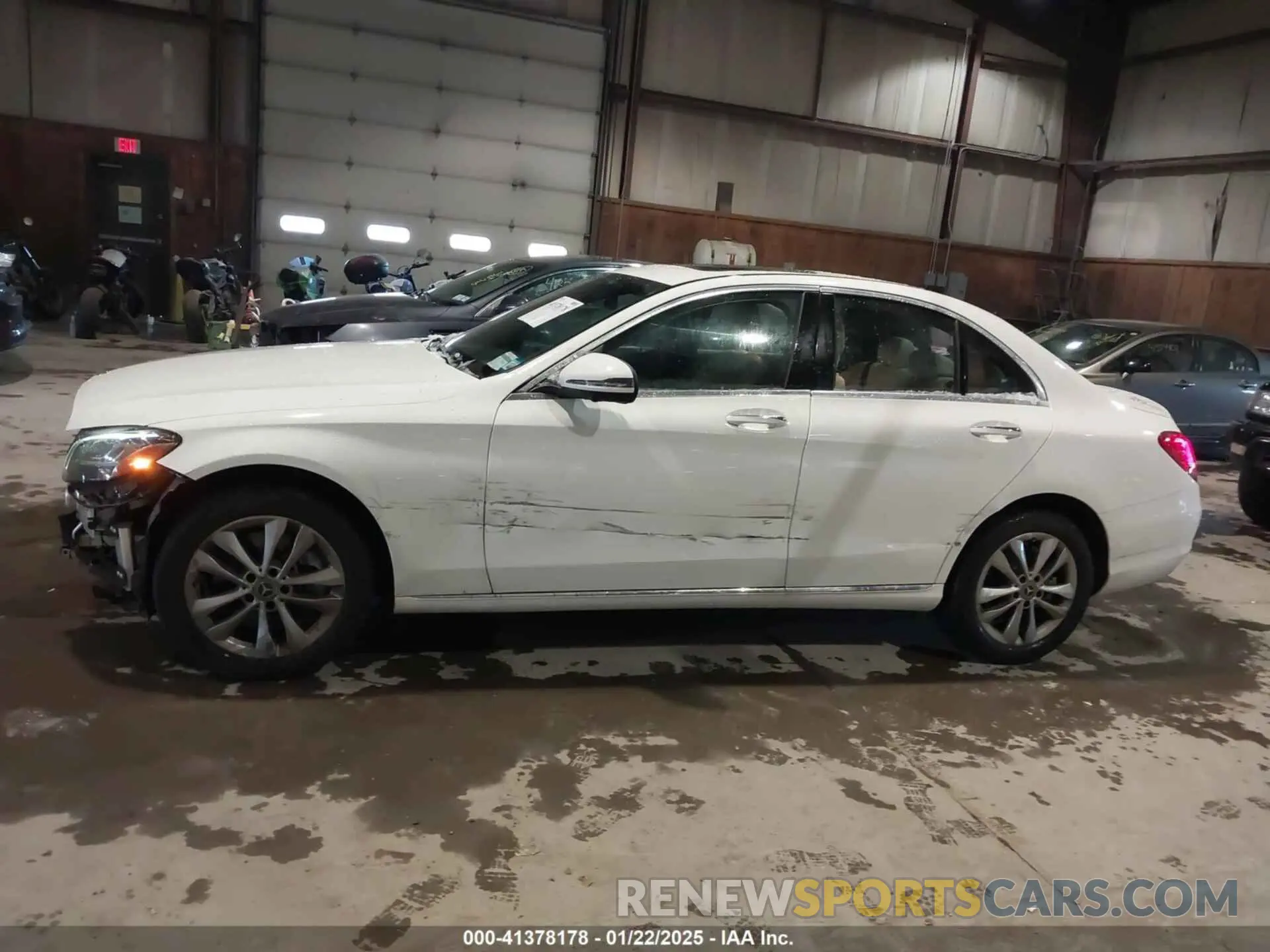 14 Photograph of a damaged car W1KWF8EB2MR646116 MERCEDES-BENZ C 300 2021