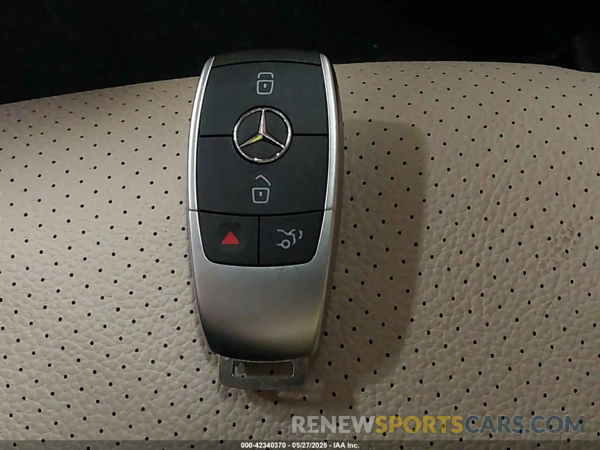 11 Photograph of a damaged car W1KWF8EB5MR635319 MERCEDES-BENZ C 300 2021
