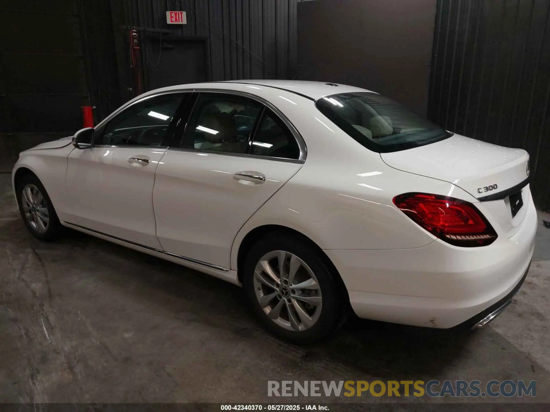 3 Photograph of a damaged car W1KWF8EB5MR635319 MERCEDES-BENZ C 300 2021