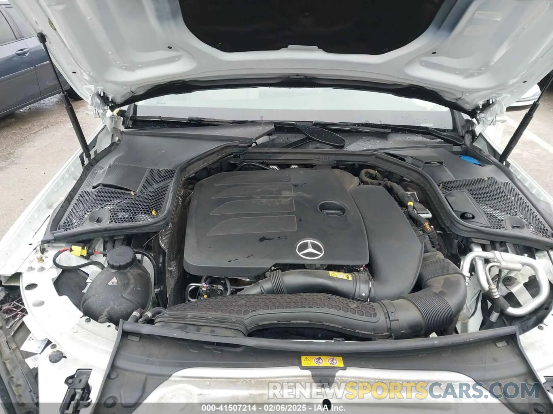 10 Photograph of a damaged car W1KWF8EB8MR604811 MERCEDES-BENZ C 300 2021