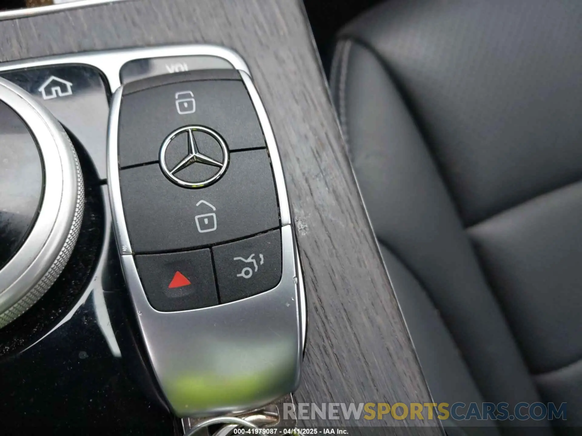 11 Фотография поврежденного автомобиля W1KWF8EBXMR617429 MERCEDES-BENZ C 300 2021