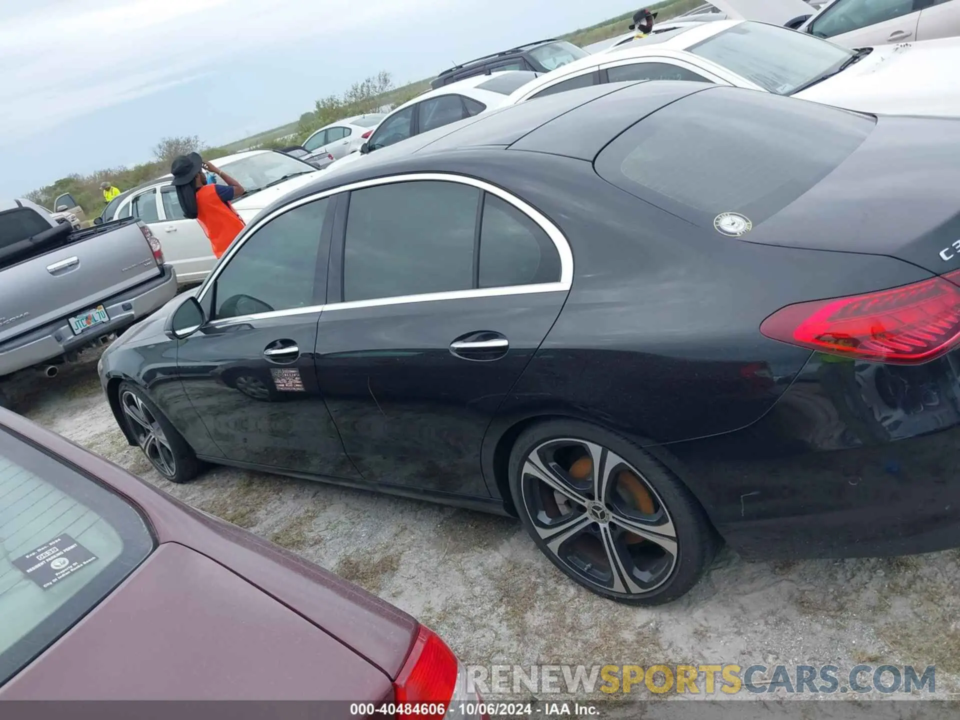 14 Photograph of a damaged car W1KAF4GB2NR038159 MERCEDES-BENZ C 300 2022