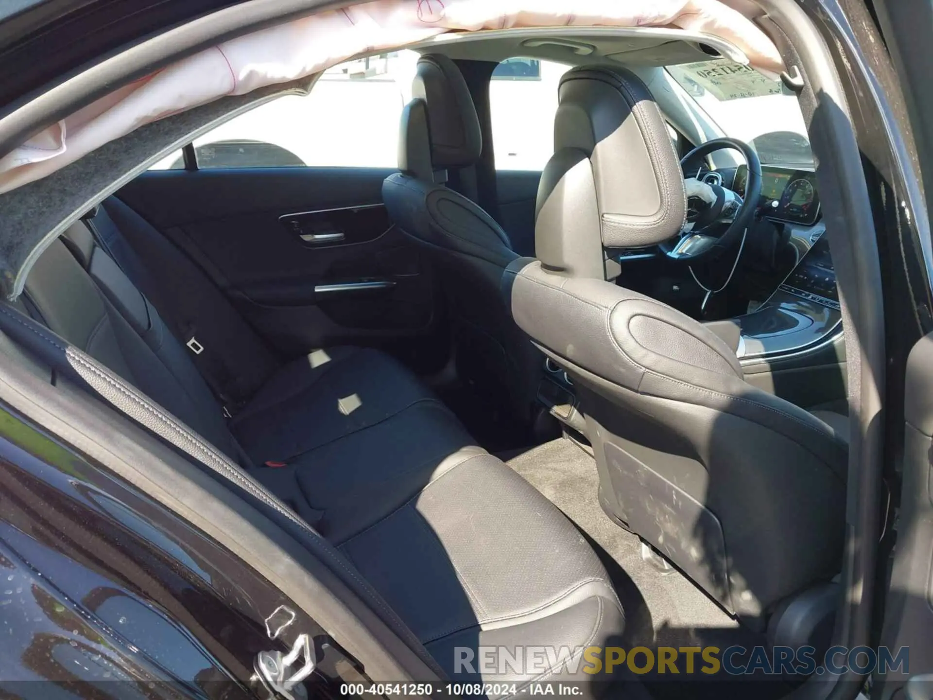 8 Фотография поврежденного автомобиля W1KAF4GB2NR063093 MERCEDES-BENZ C 300 2022