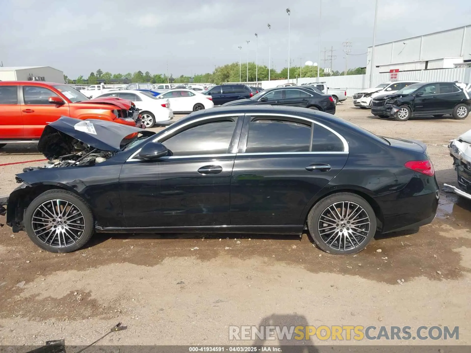 15 Photograph of a damaged car W1KAF4GB4NR036199 MERCEDES-BENZ C 300 2022
